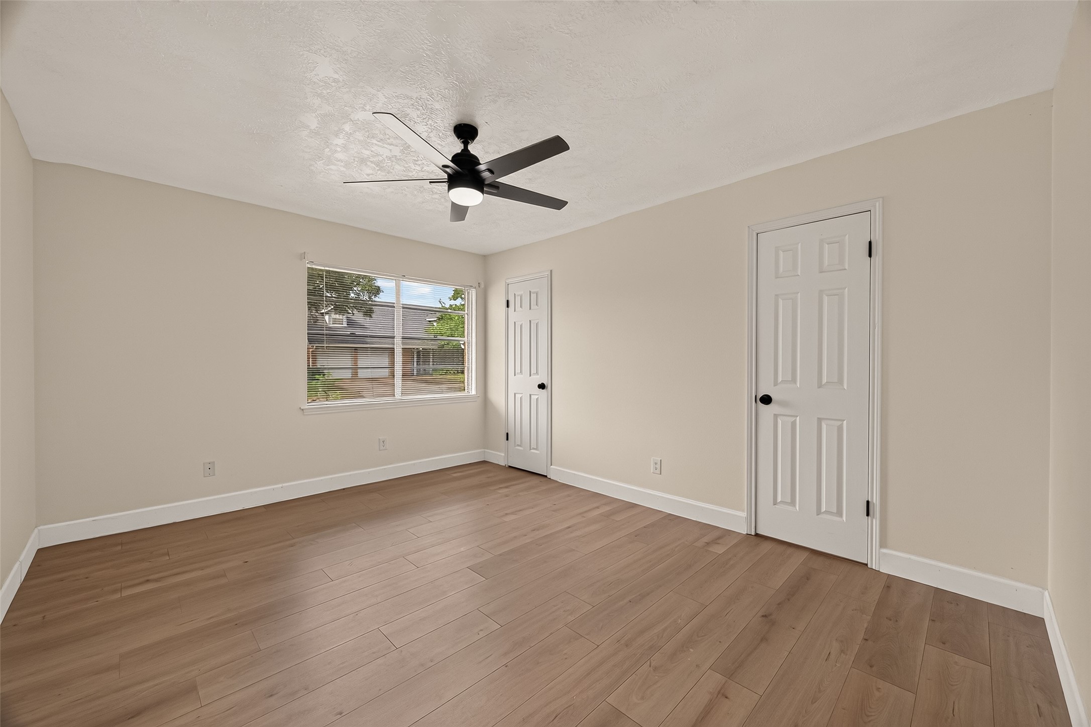 4122 Donerail Drive Property Photo 6