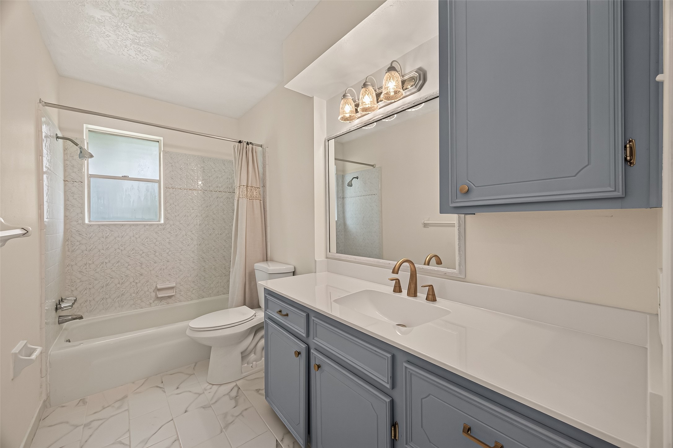 4122 Donerail Drive Property Photo 10