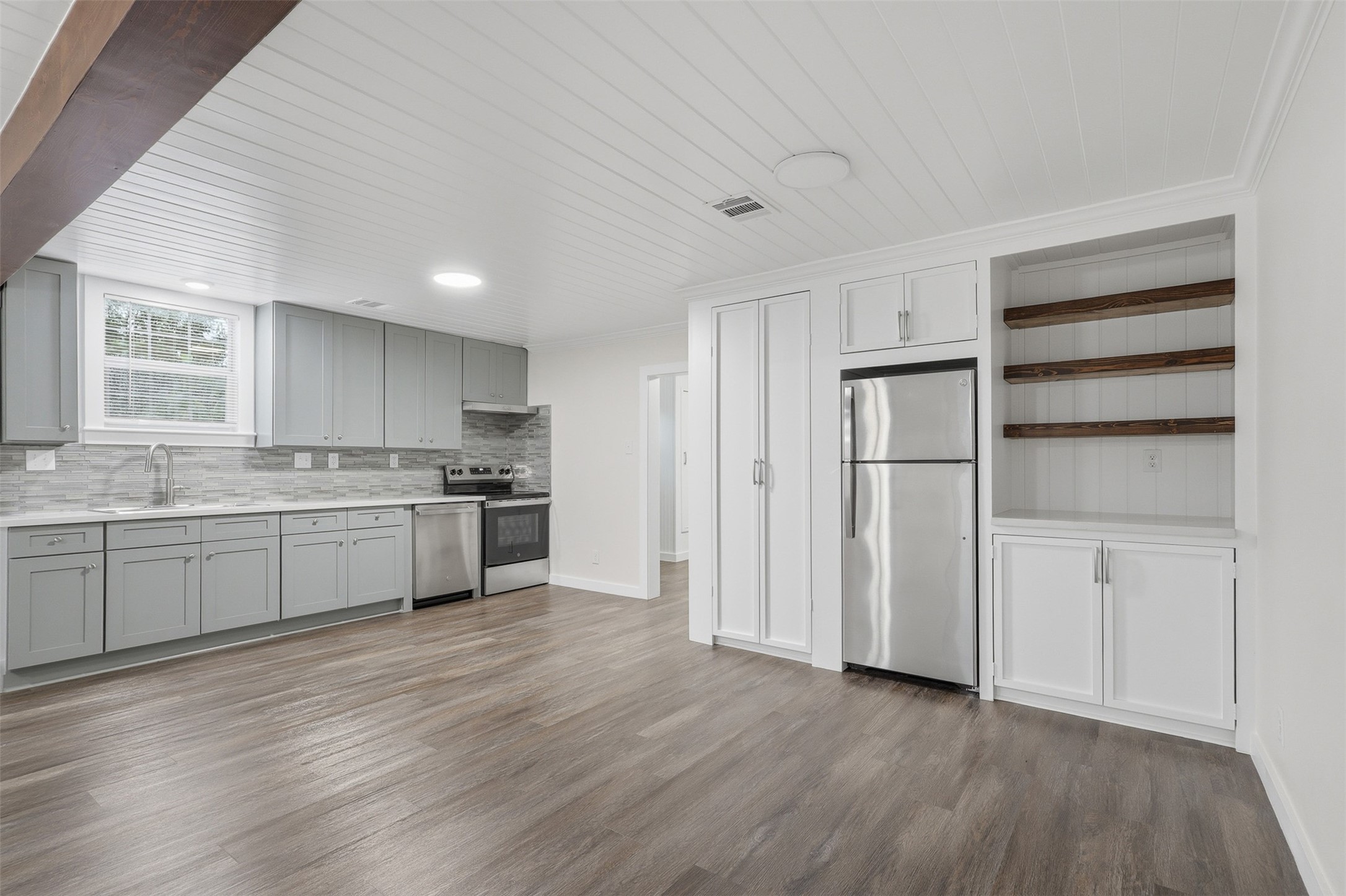 1509 Walton Street Property Photo 3