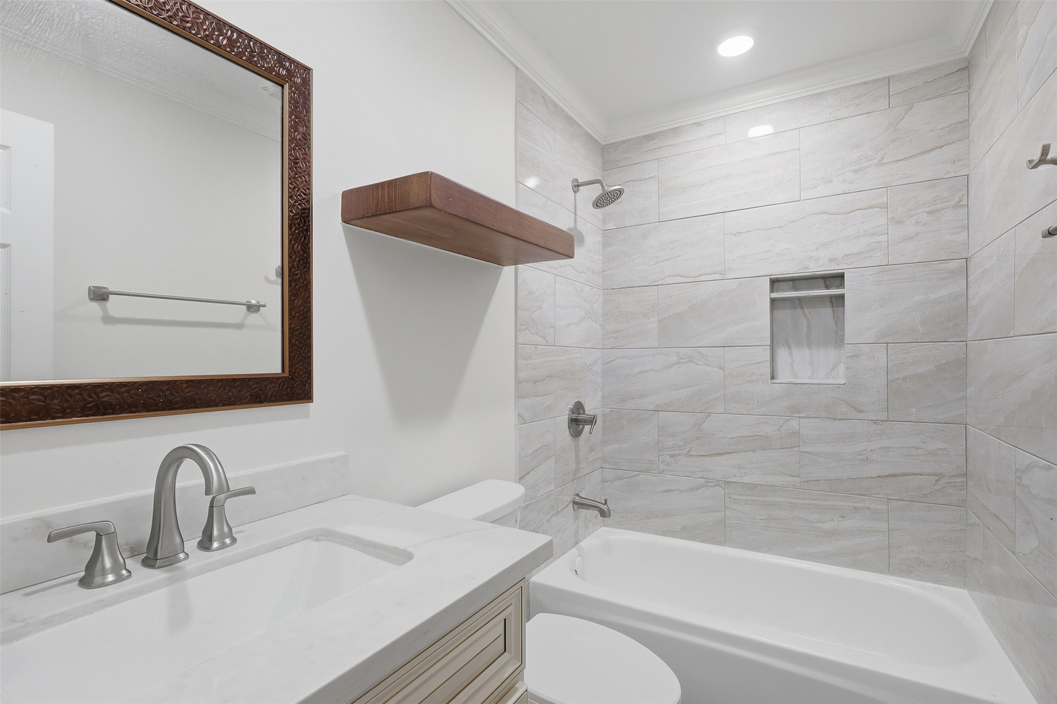 1509 Walton Street Property Photo 13