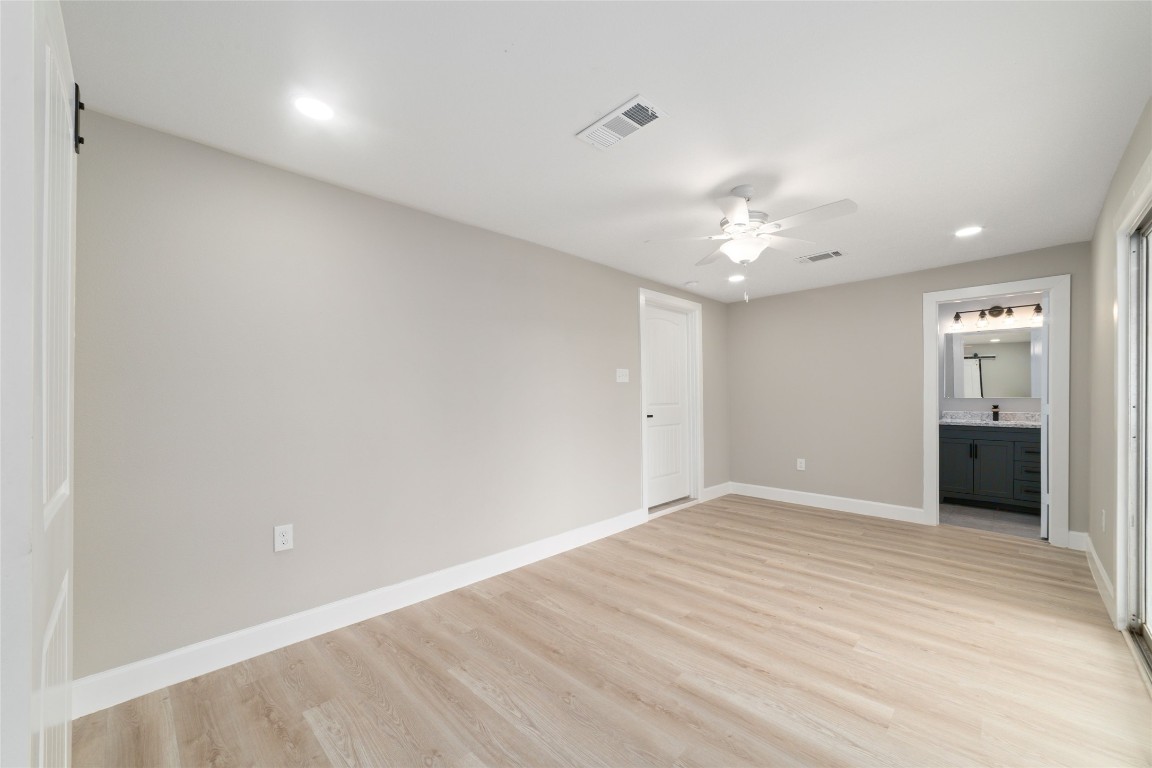 1416 E Avenue B Property Photo 10