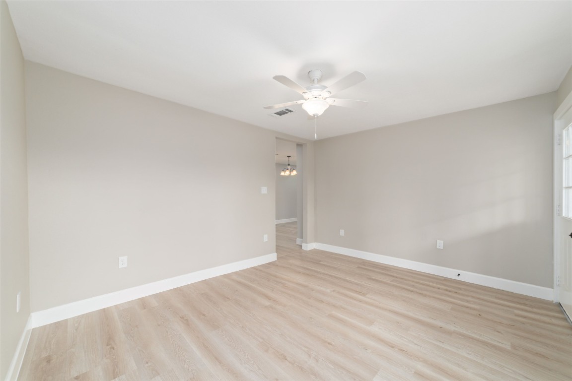 1416 E Avenue B Property Photo 22