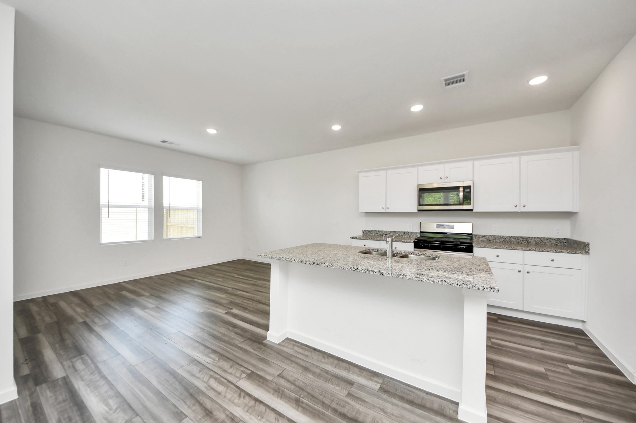 10303 Rose Mar Drive B Property Photo 5