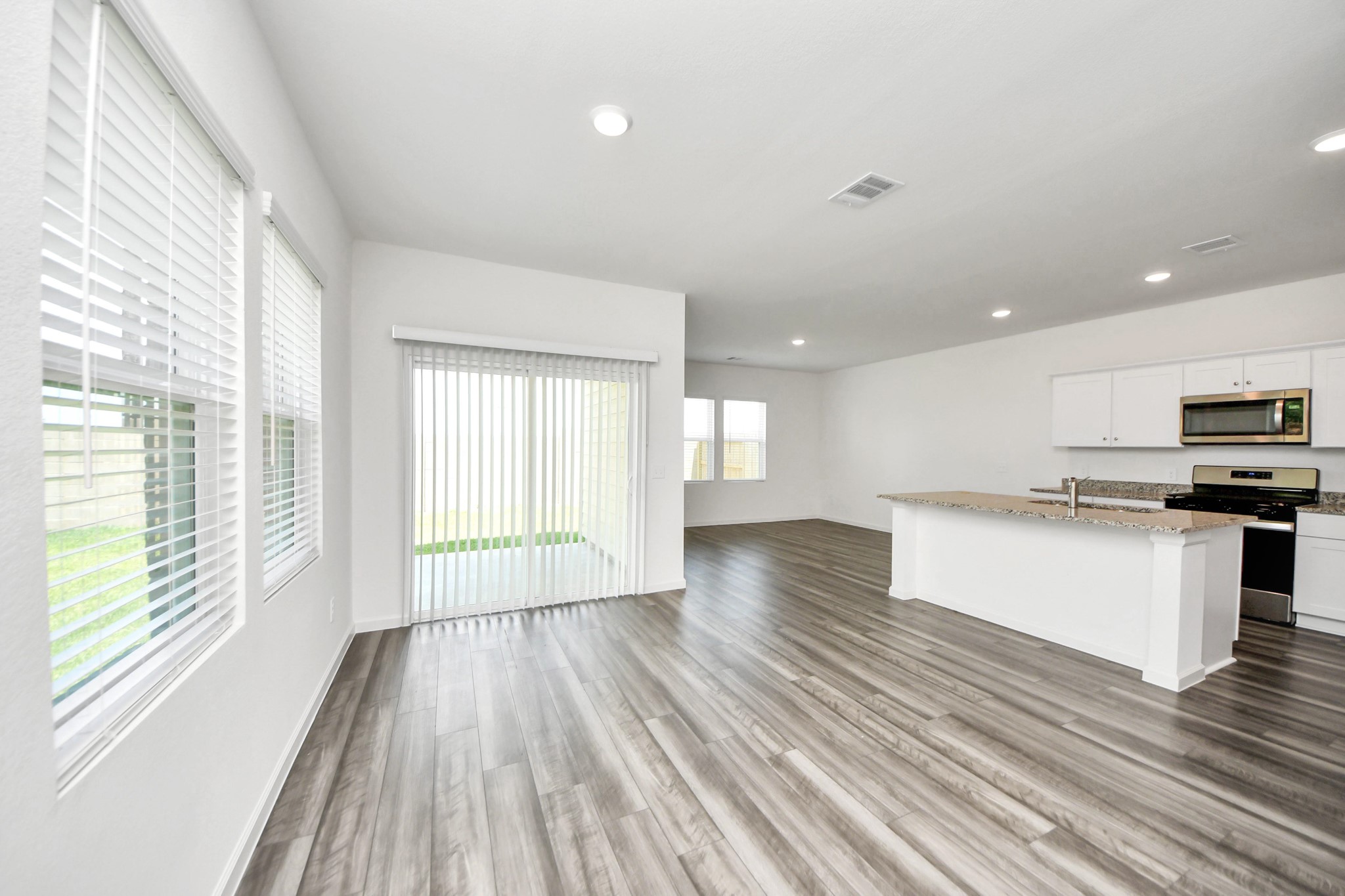 10303 Rose Mar Drive B Property Photo 7