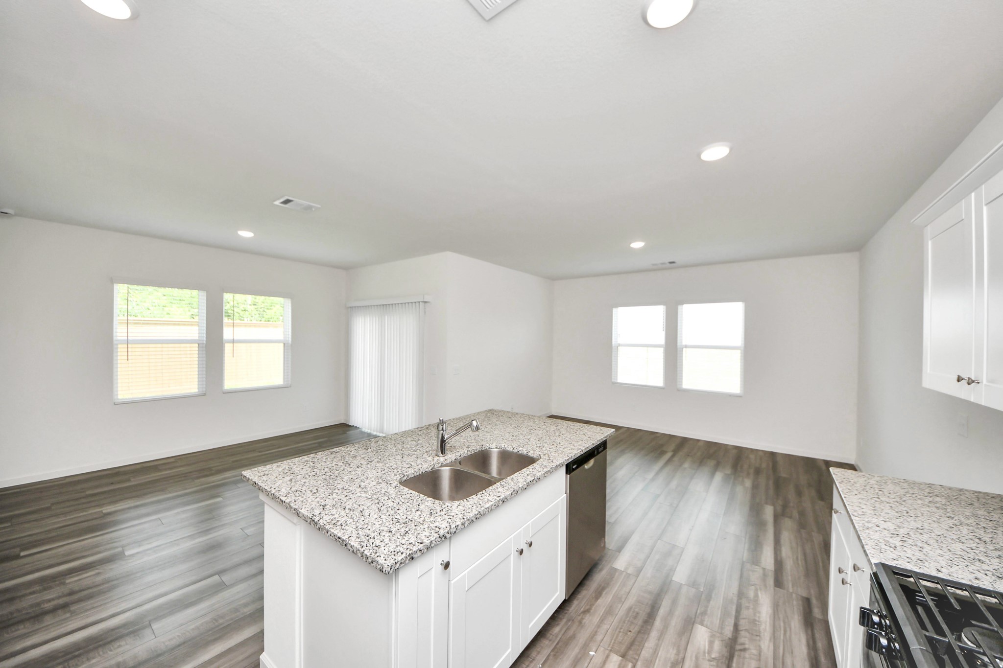 10303 Rose Mar Drive B Property Photo 11