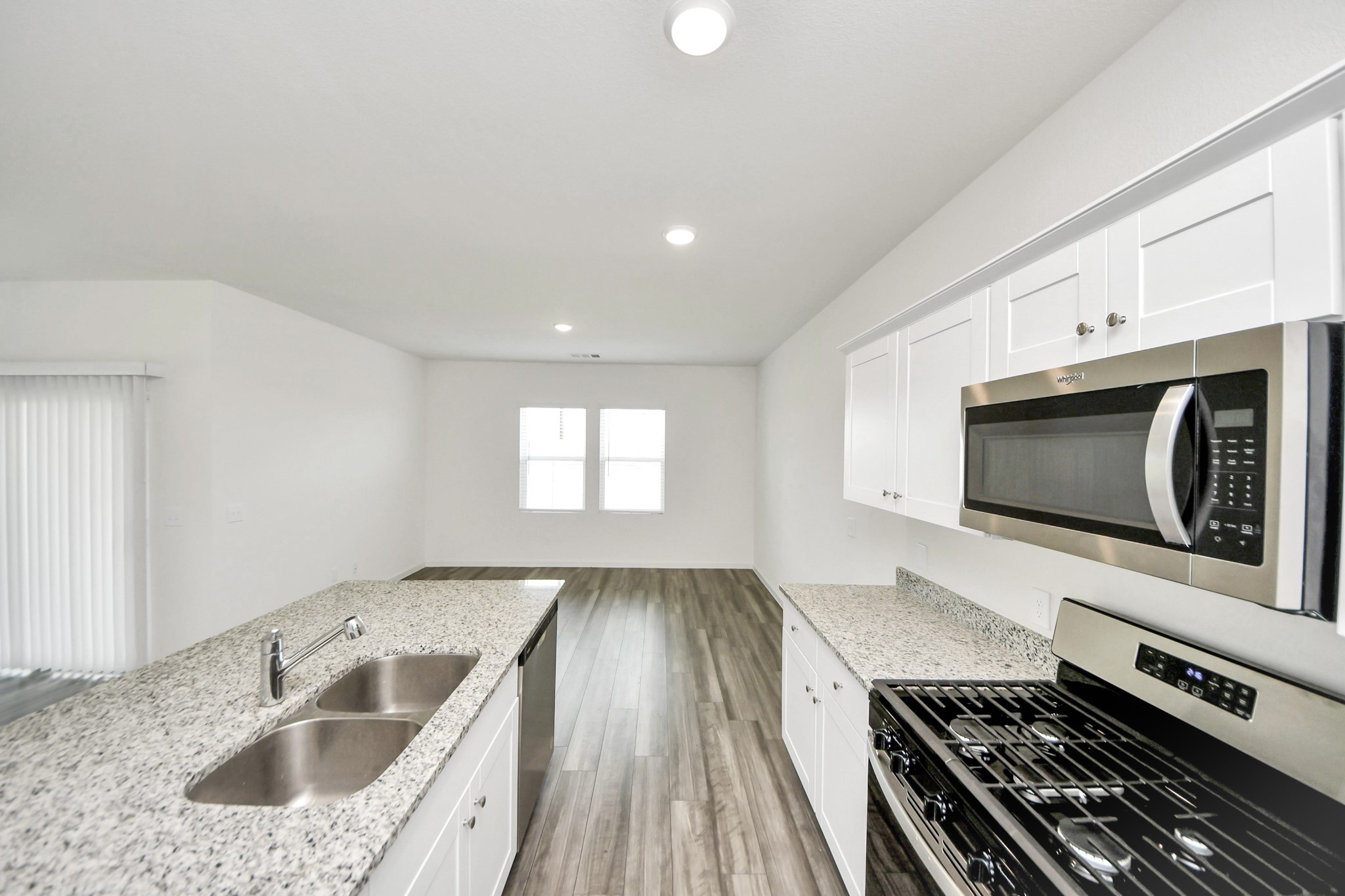 10303 Rose Mar Drive B Property Photo 12