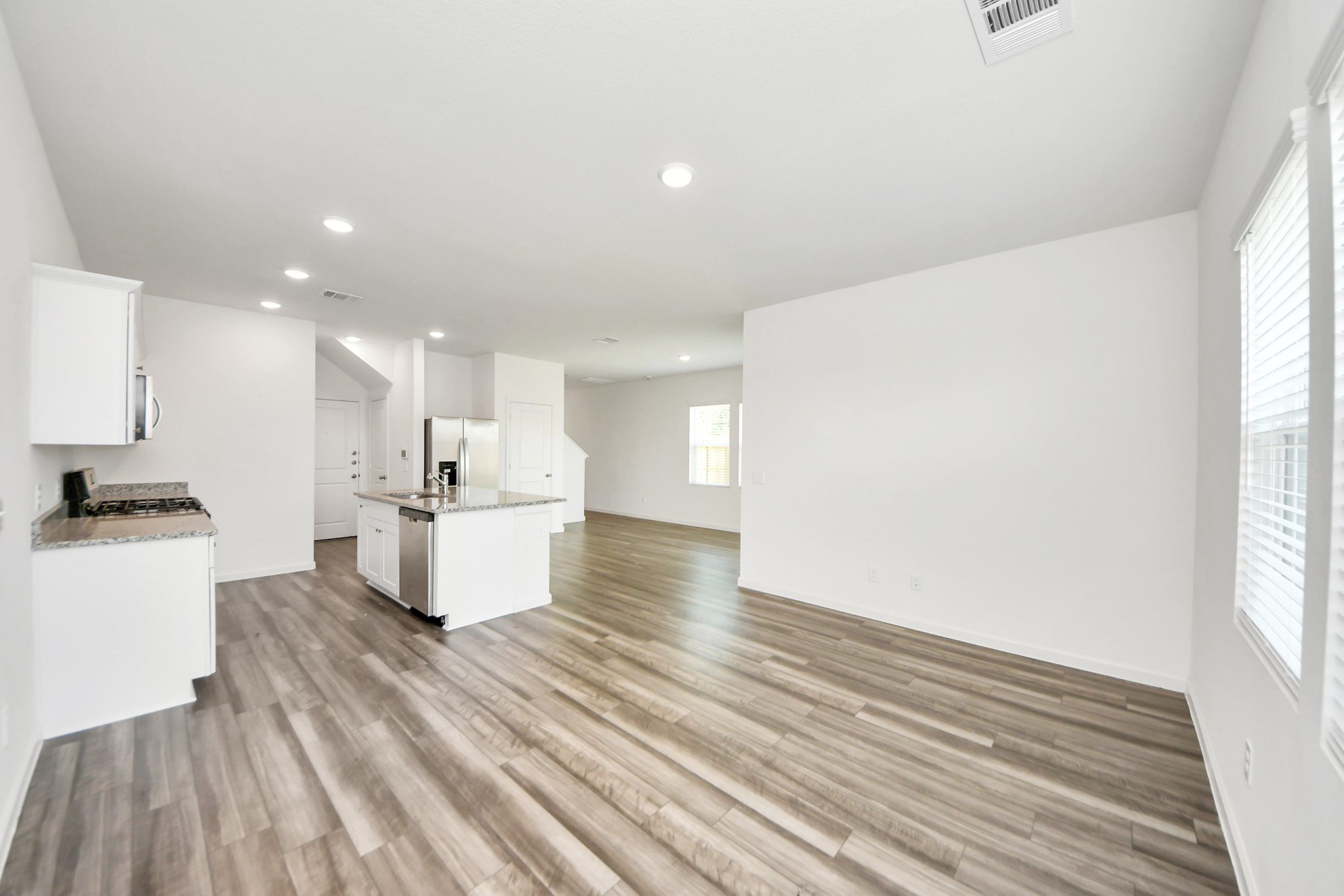 10303 Rose Mar Drive B Property Photo 16