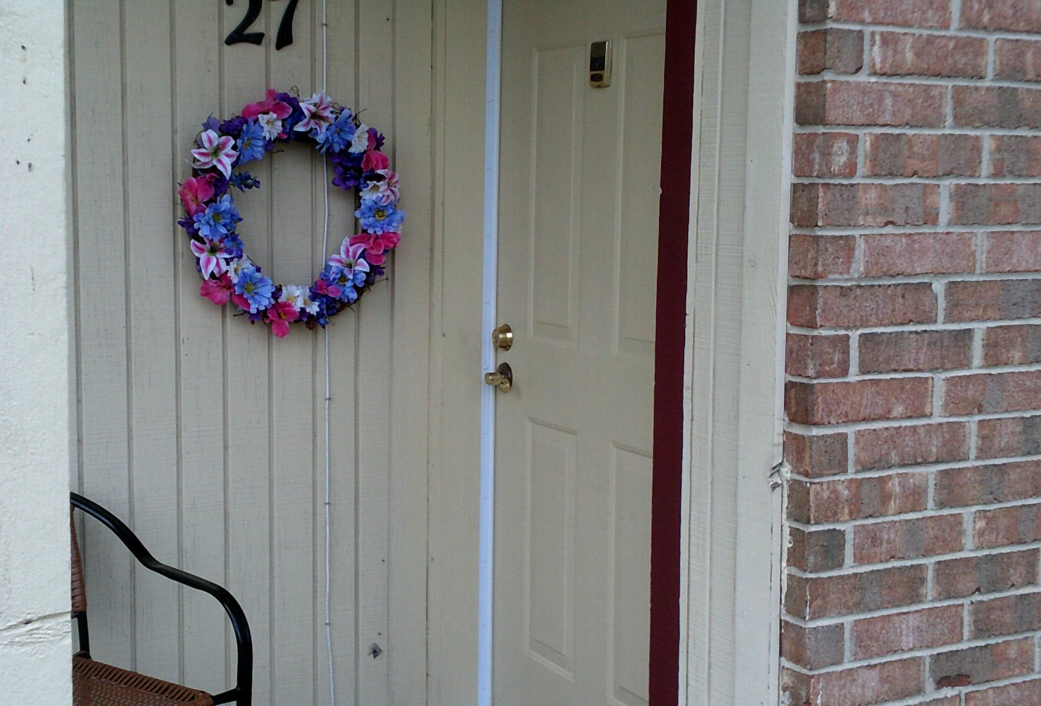 101 Seniors Avenue Property Photo 5