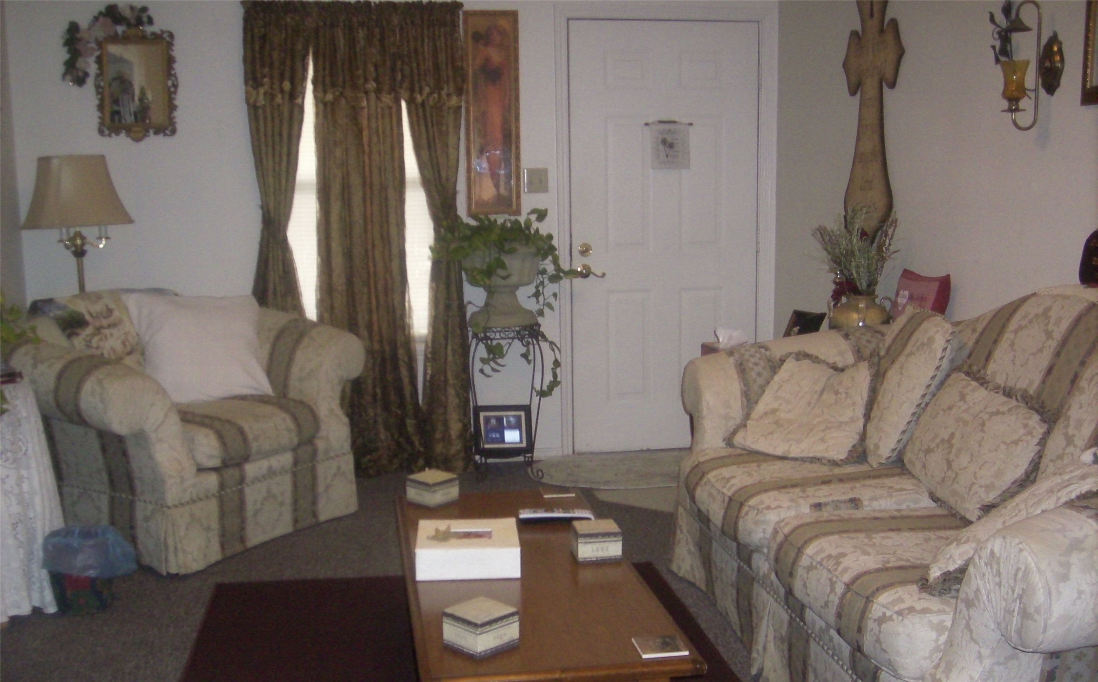 101 Seniors Avenue Property Photo 9