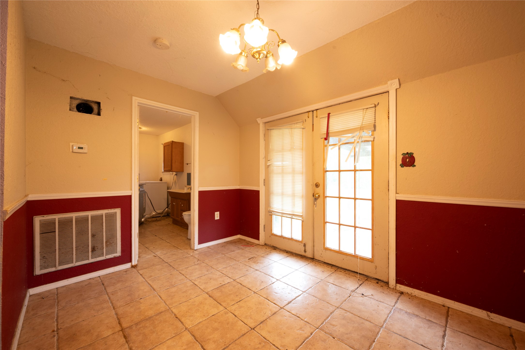 6412 Avenue M Property Photo 11