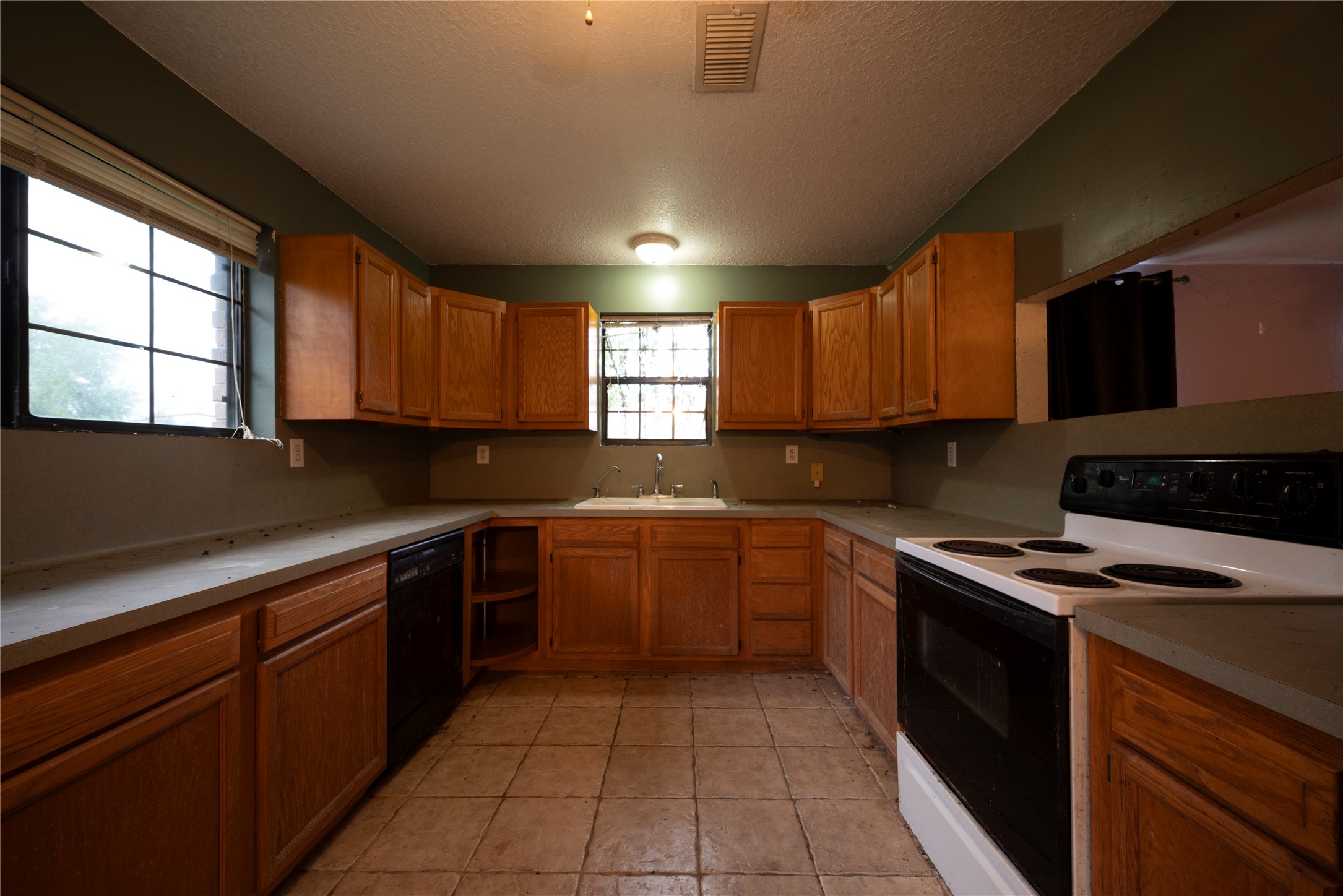 6412 Avenue M Property Photo 14