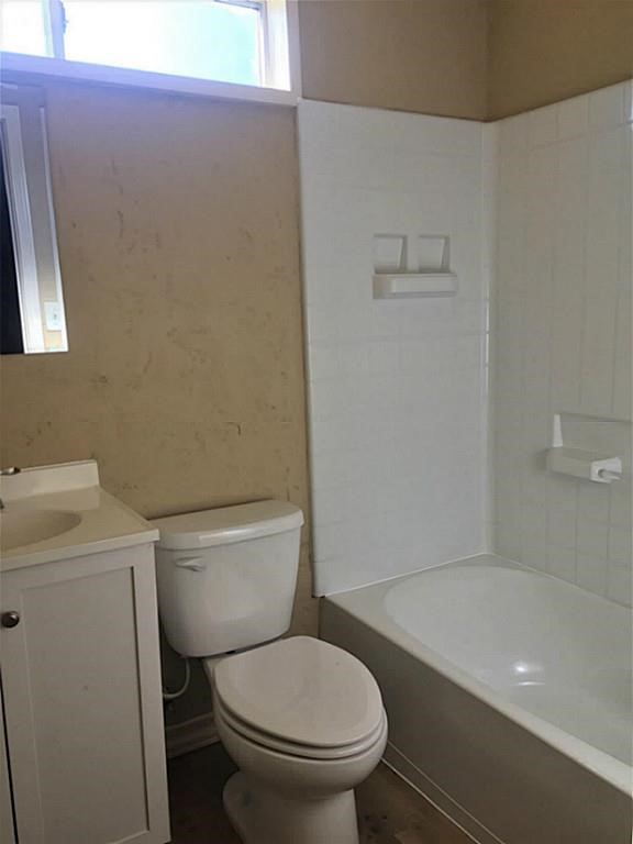 306 E 32nd Street Property Photo 9