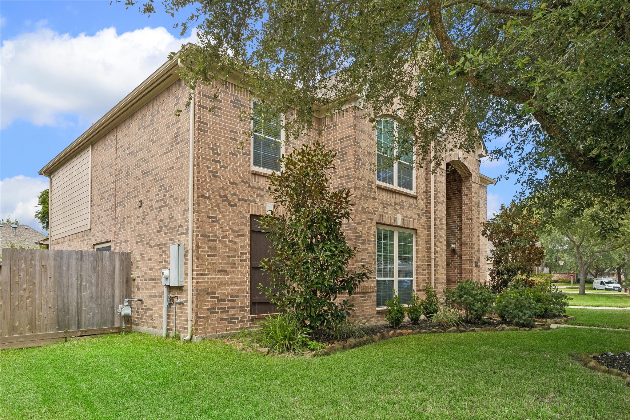 2906 Summer Cape Court Property Photo 3