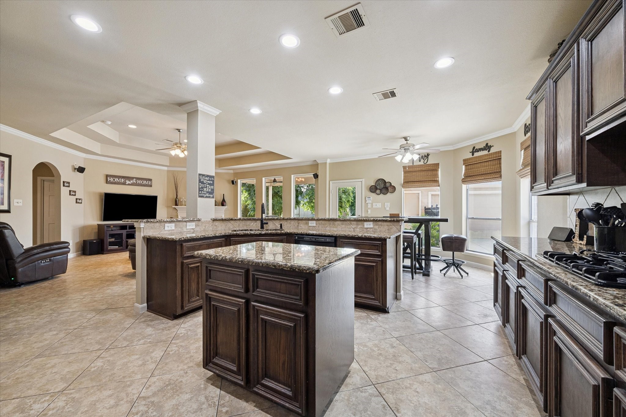 2906 Summer Cape Court Property Photo 15