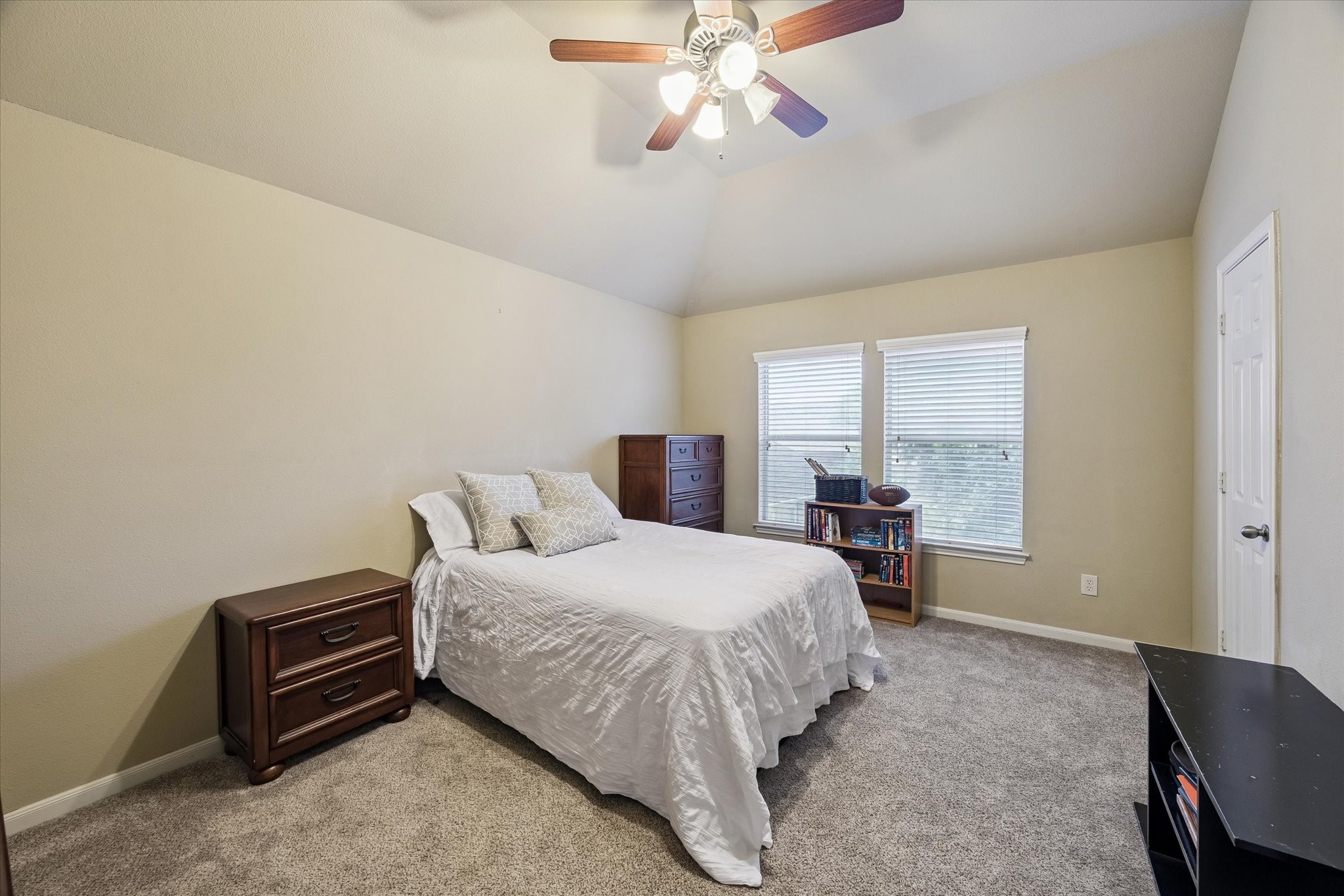 2906 Summer Cape Court Property Photo 30