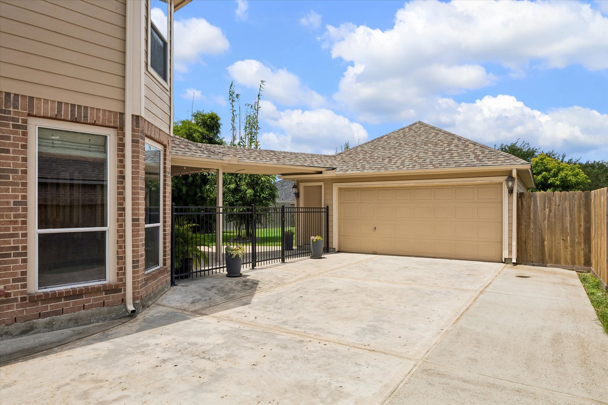 2906 Summer Cape Court Property Photo 36
