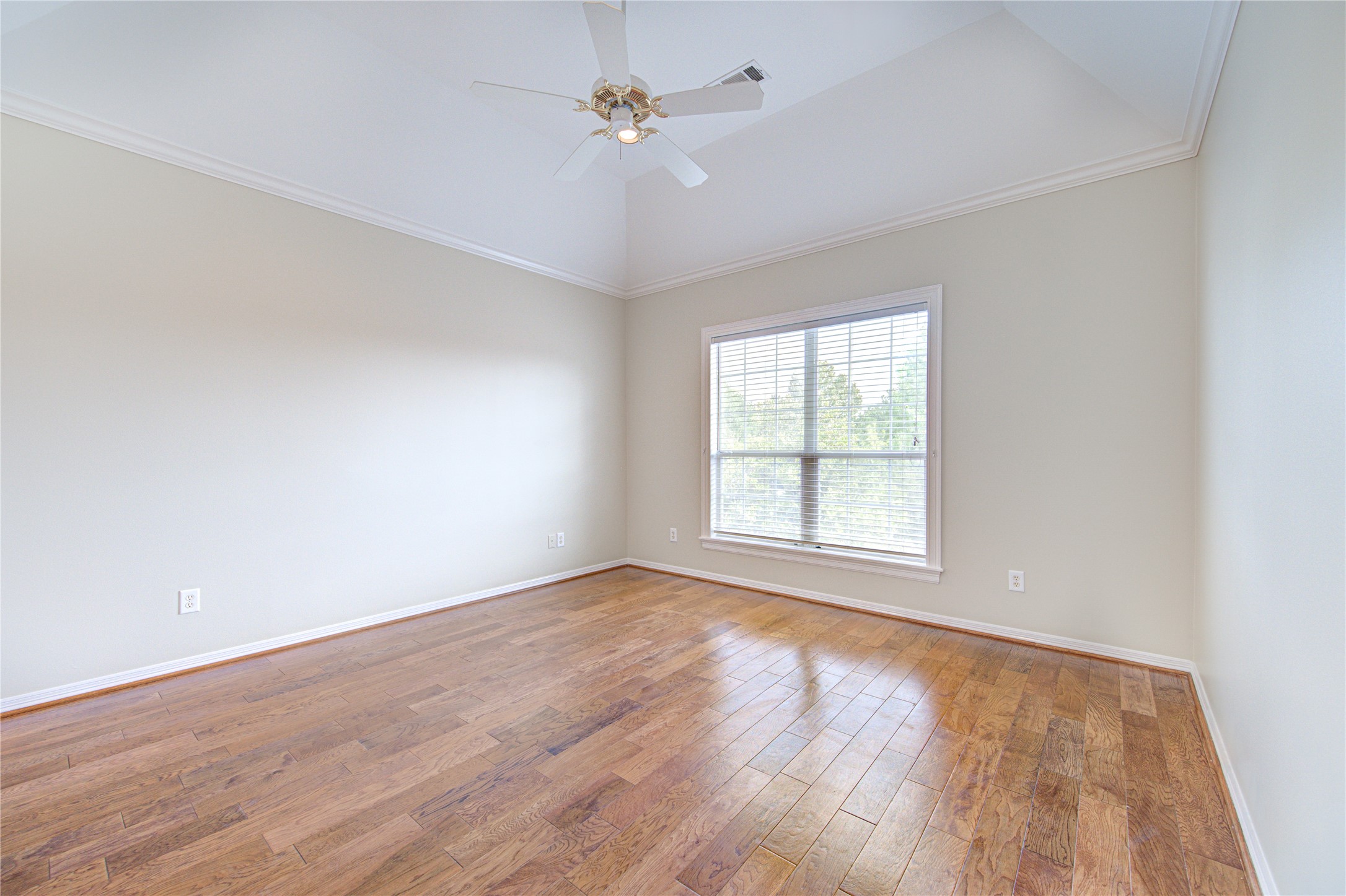 2124 Nantucket Drive A Property Photo 16