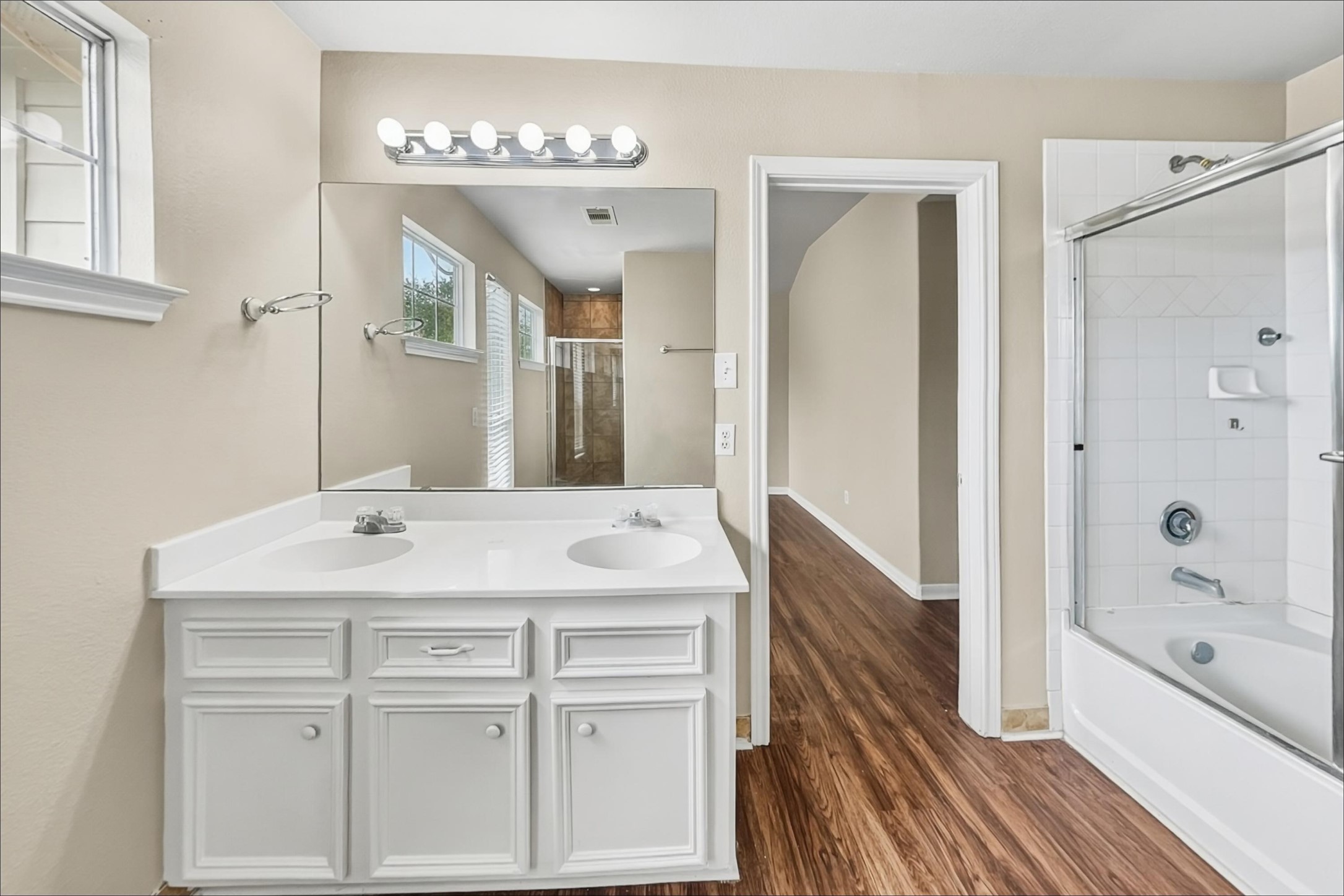 13470 Miller Lane Property Photo 10