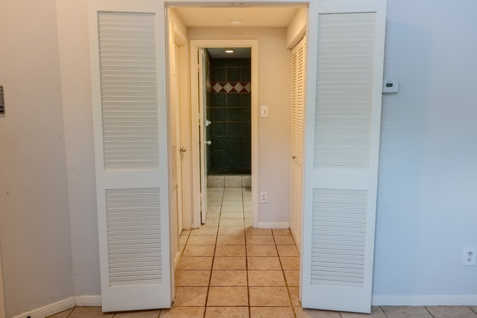 4144 Greystone Way 702 Property Photo 13