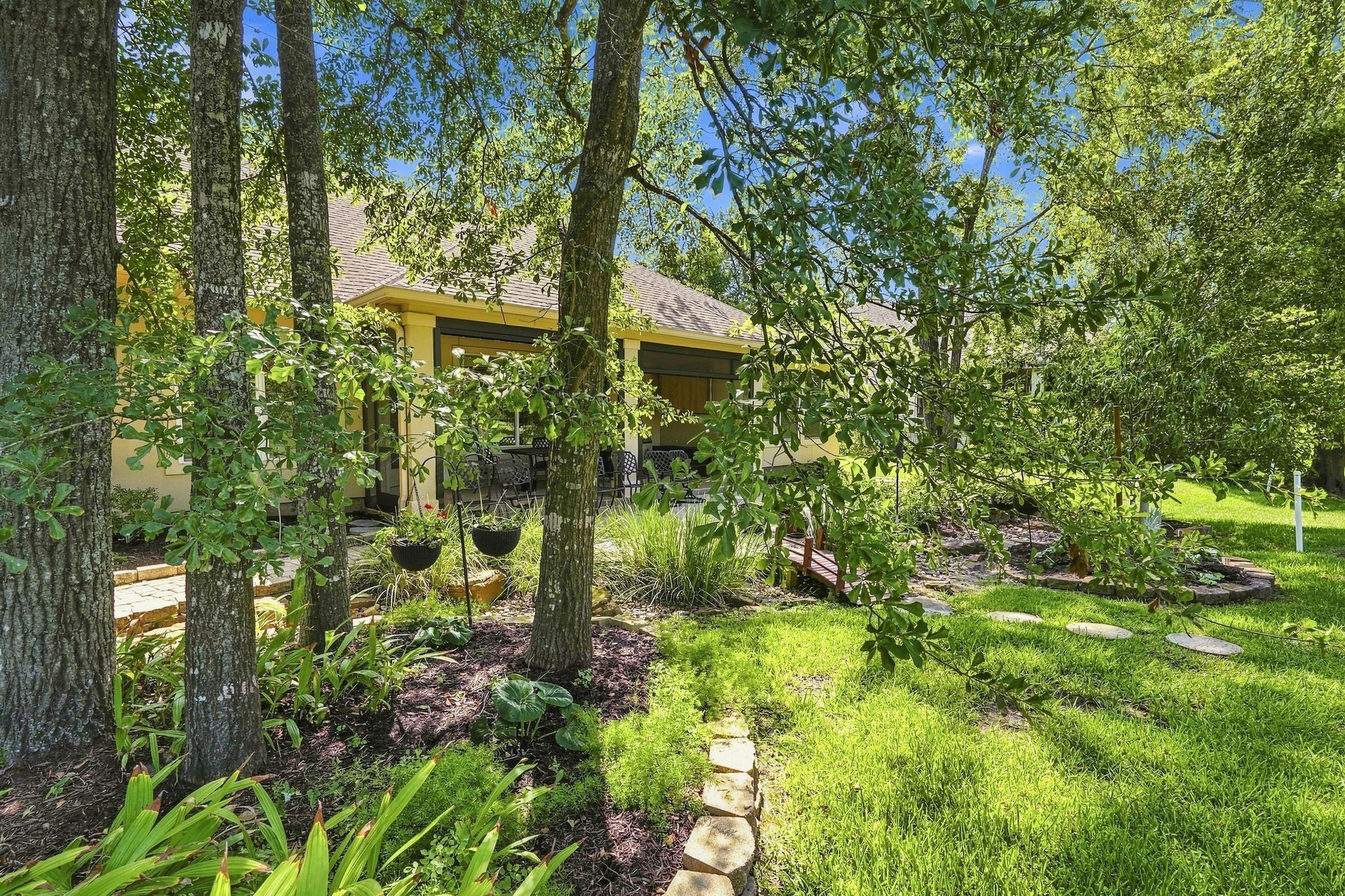 156 April Waters Drive W Property Photo 34