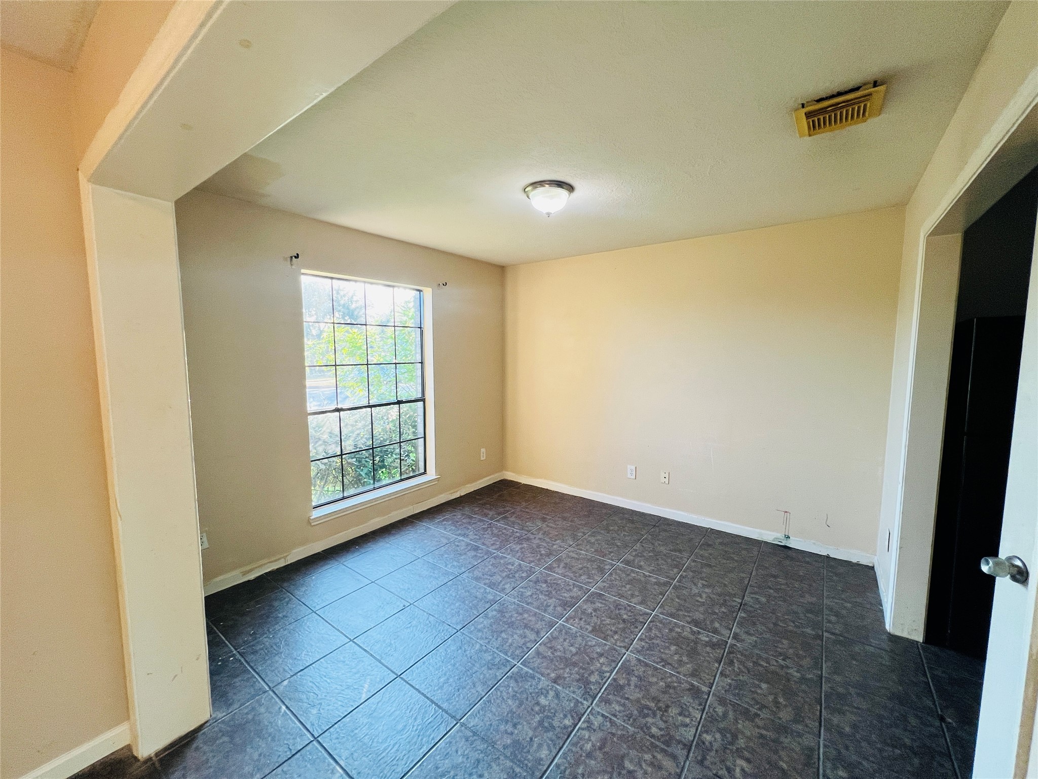 3415 Lantern Bay Lane Property Photo 3