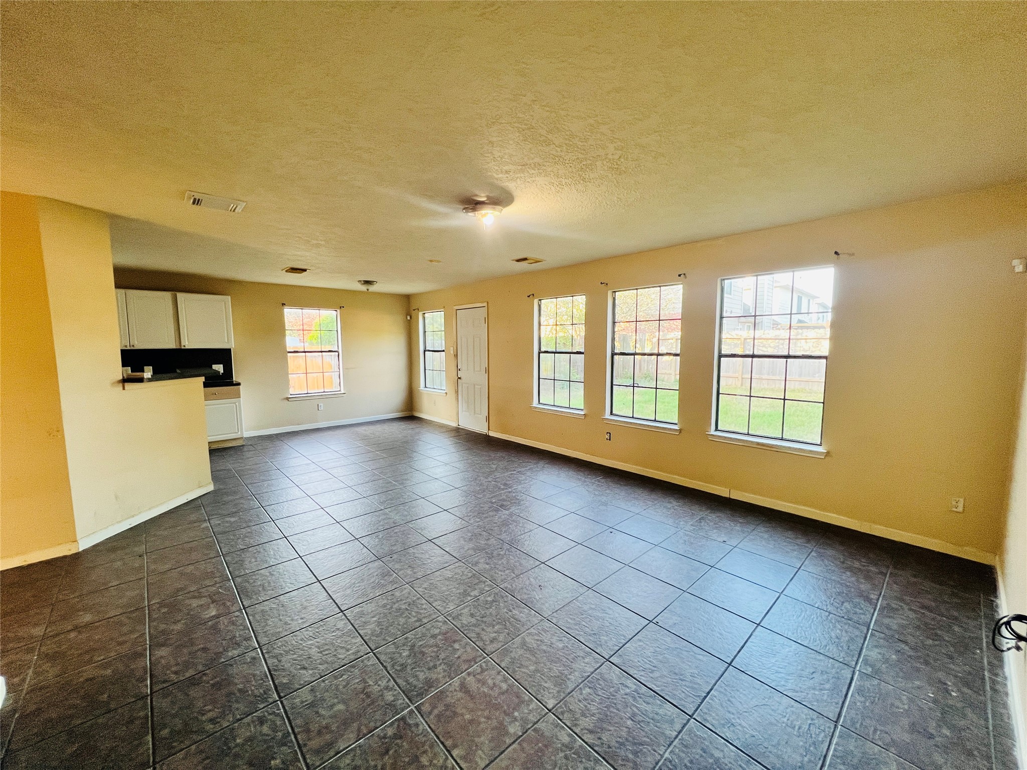 3415 Lantern Bay Lane Property Photo 6