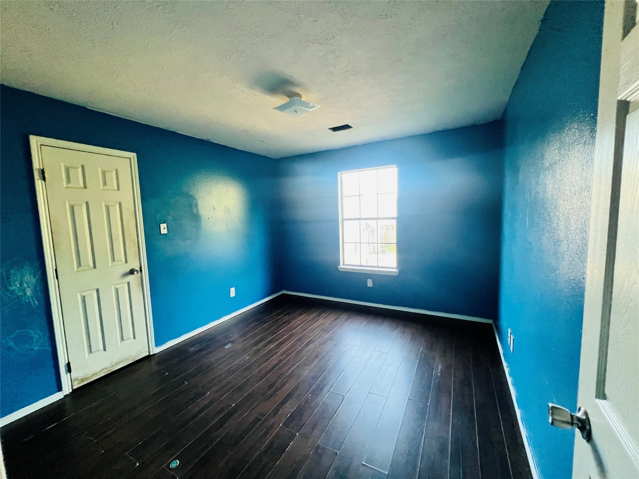 3415 Lantern Bay Lane Property Photo 8
