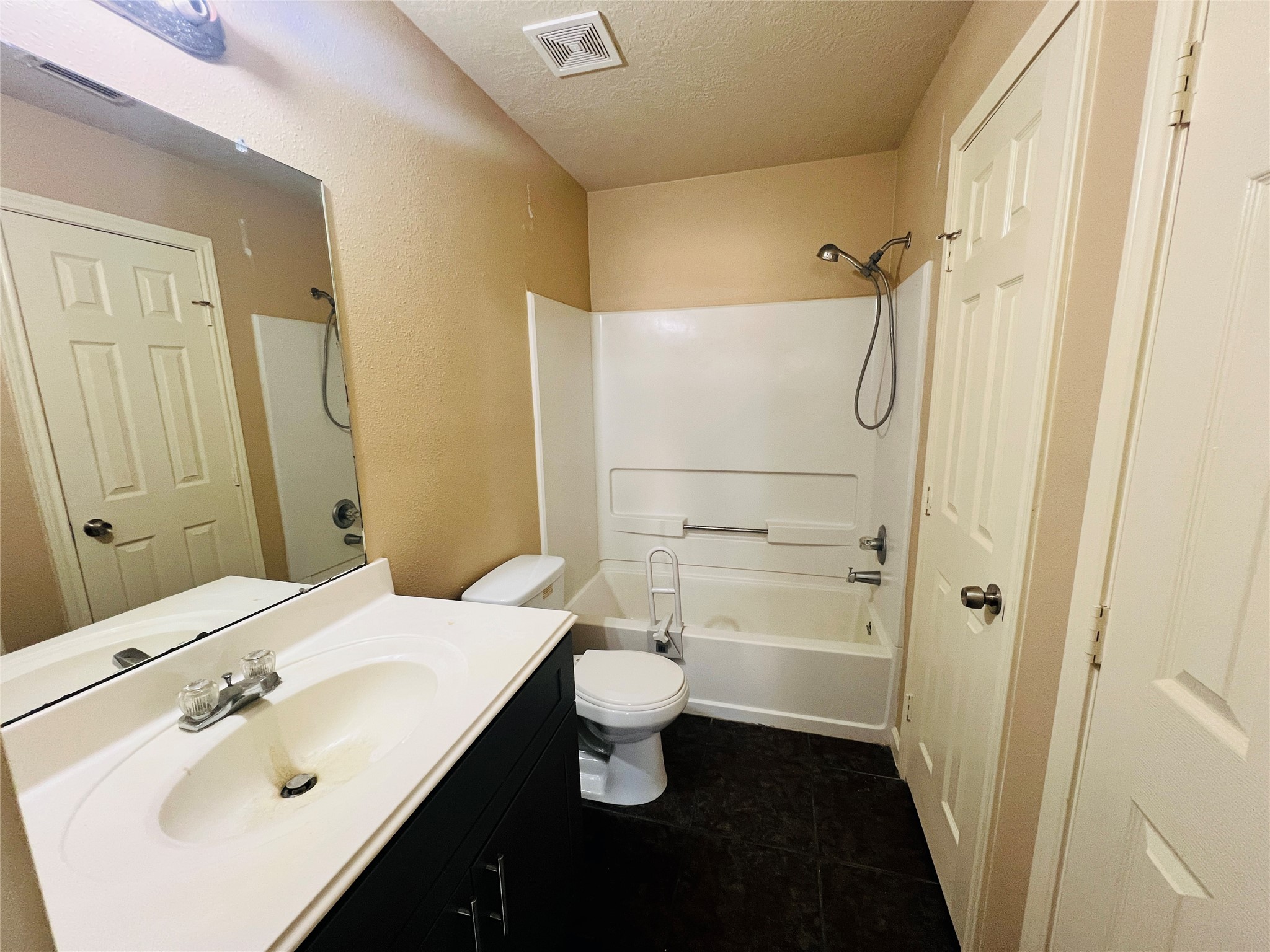 3415 Lantern Bay Lane Property Photo 10