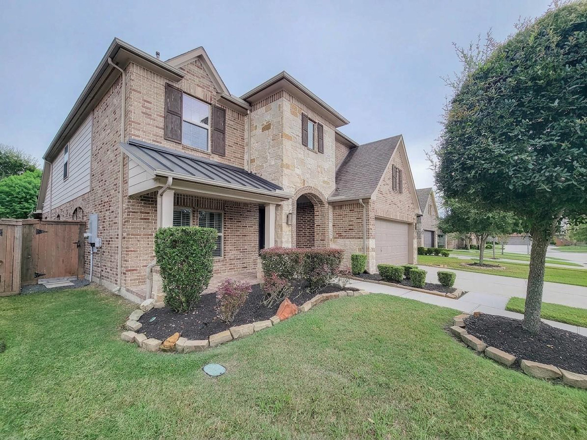 16810 Headwaters Forest Drive Property Photo 2