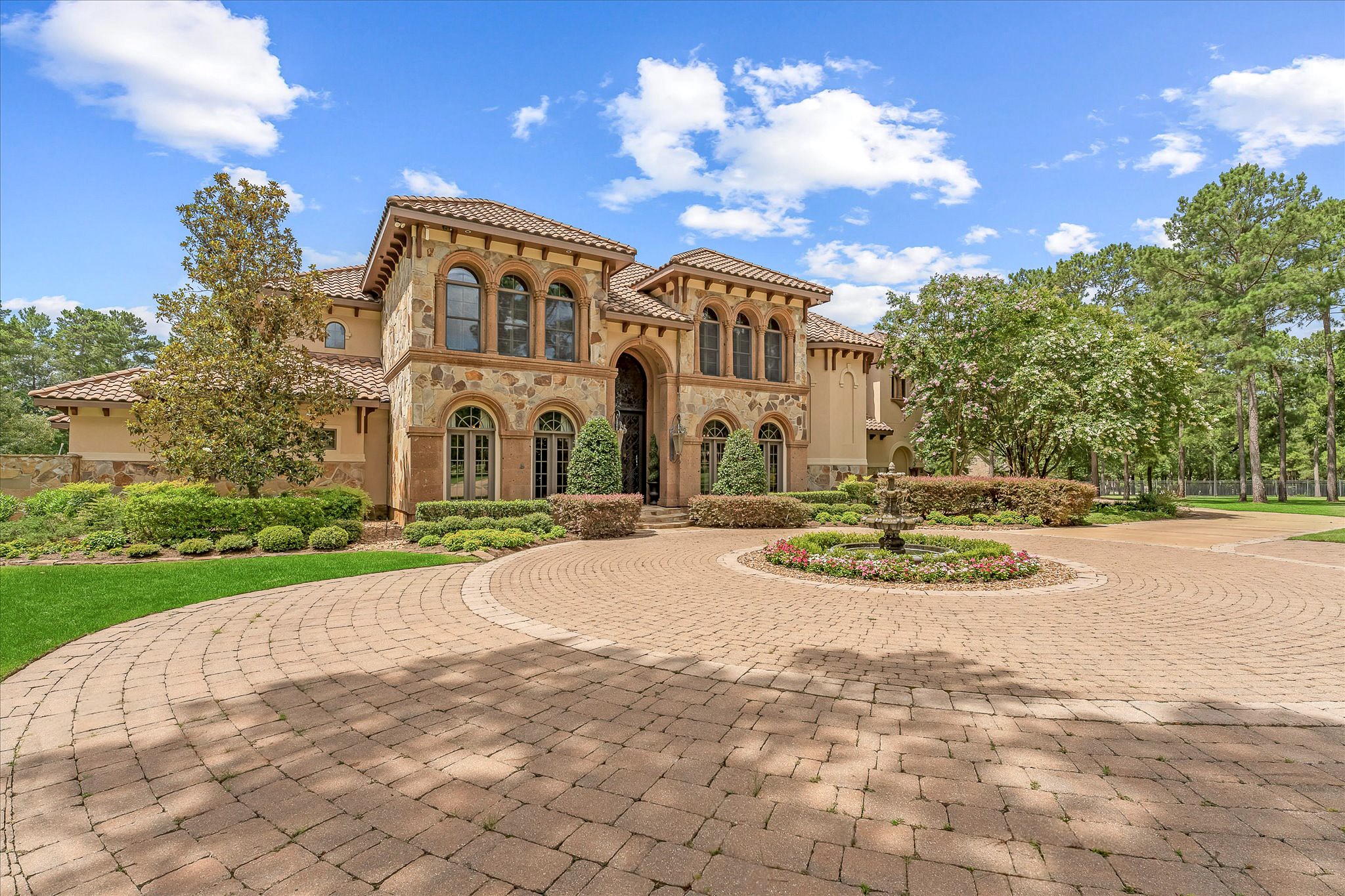 28322 Meadow Forest Property Photo