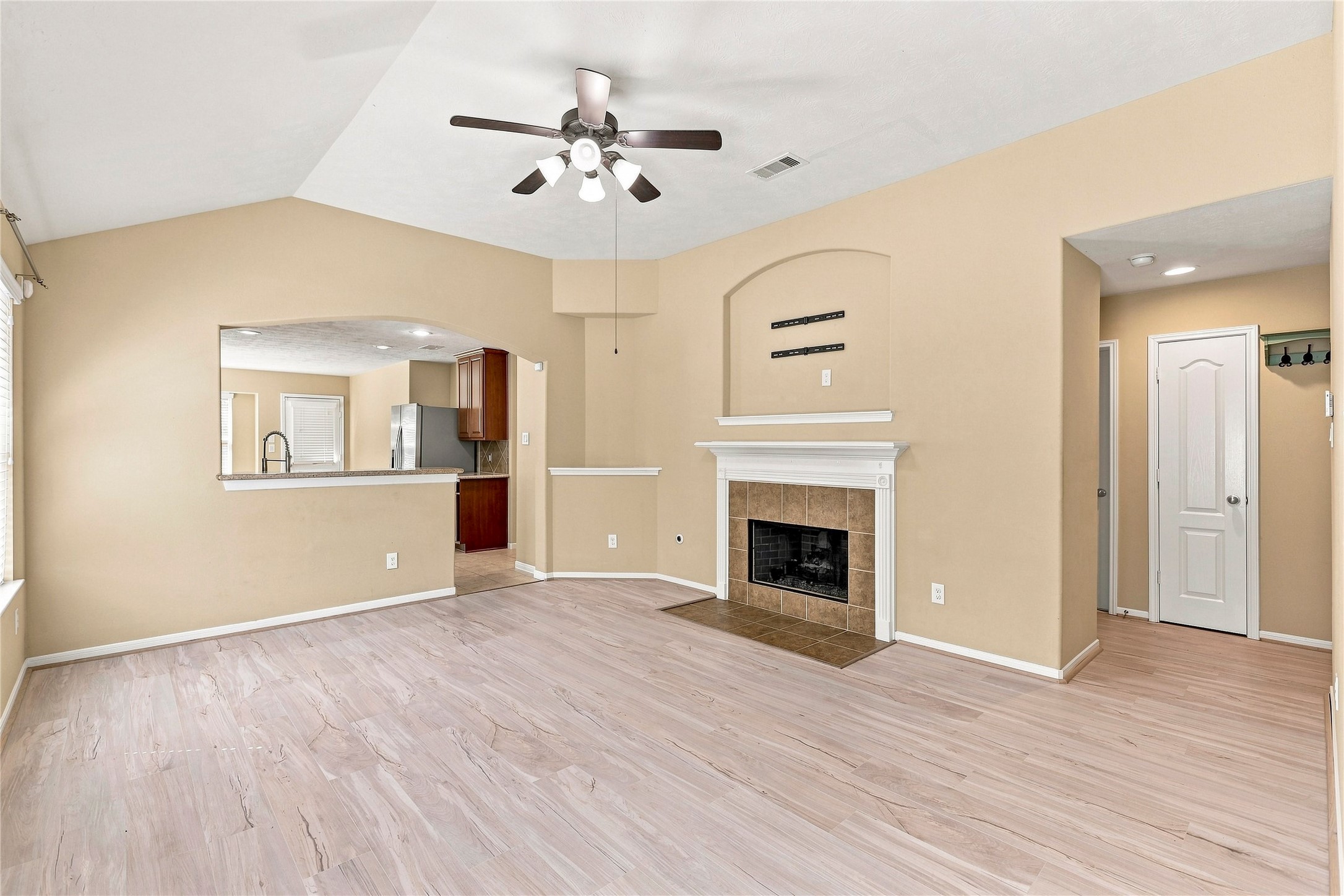 5923 Deleon Trail Drive Property Photo 6