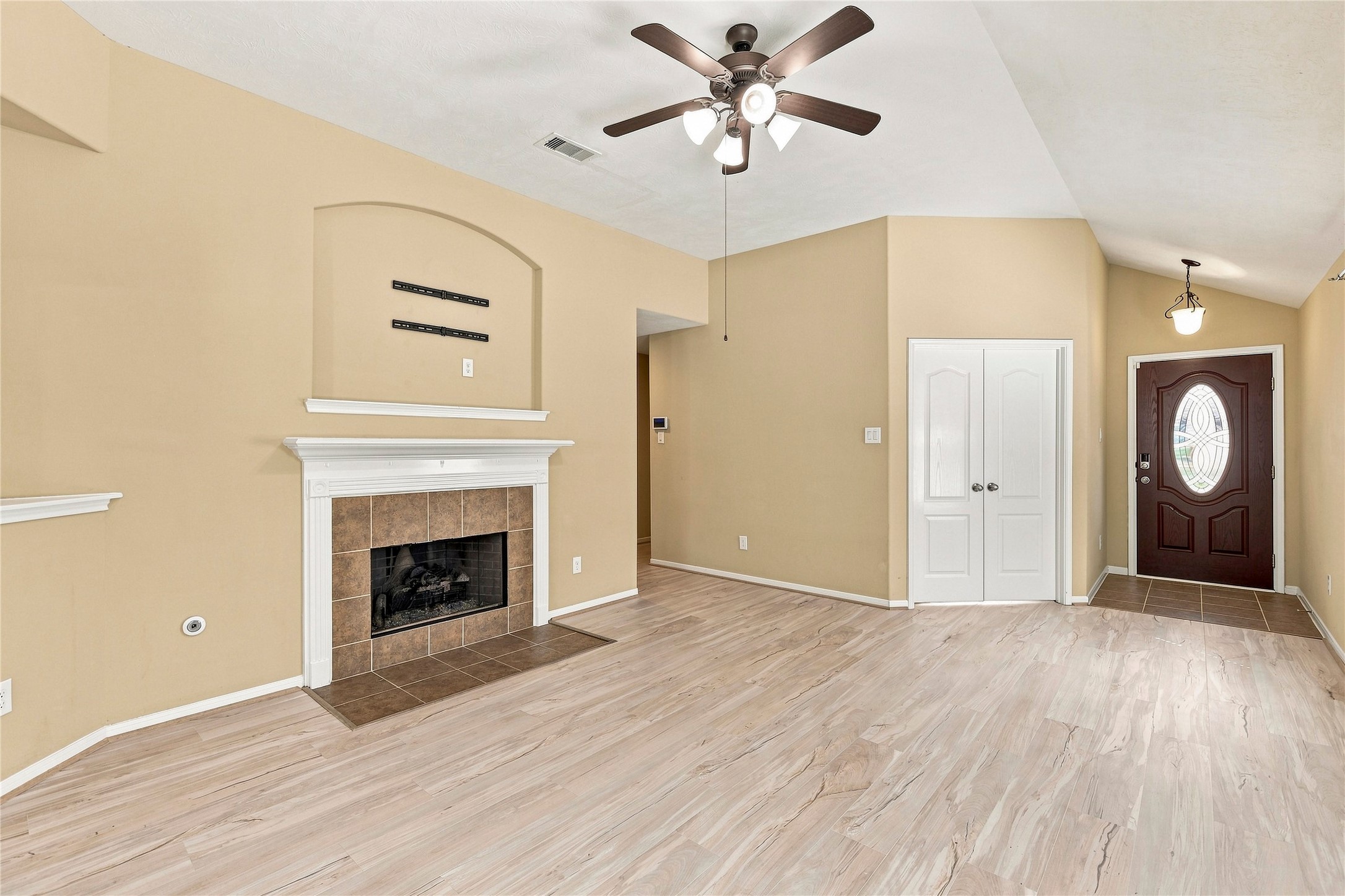 5923 Deleon Trail Drive Property Photo 7