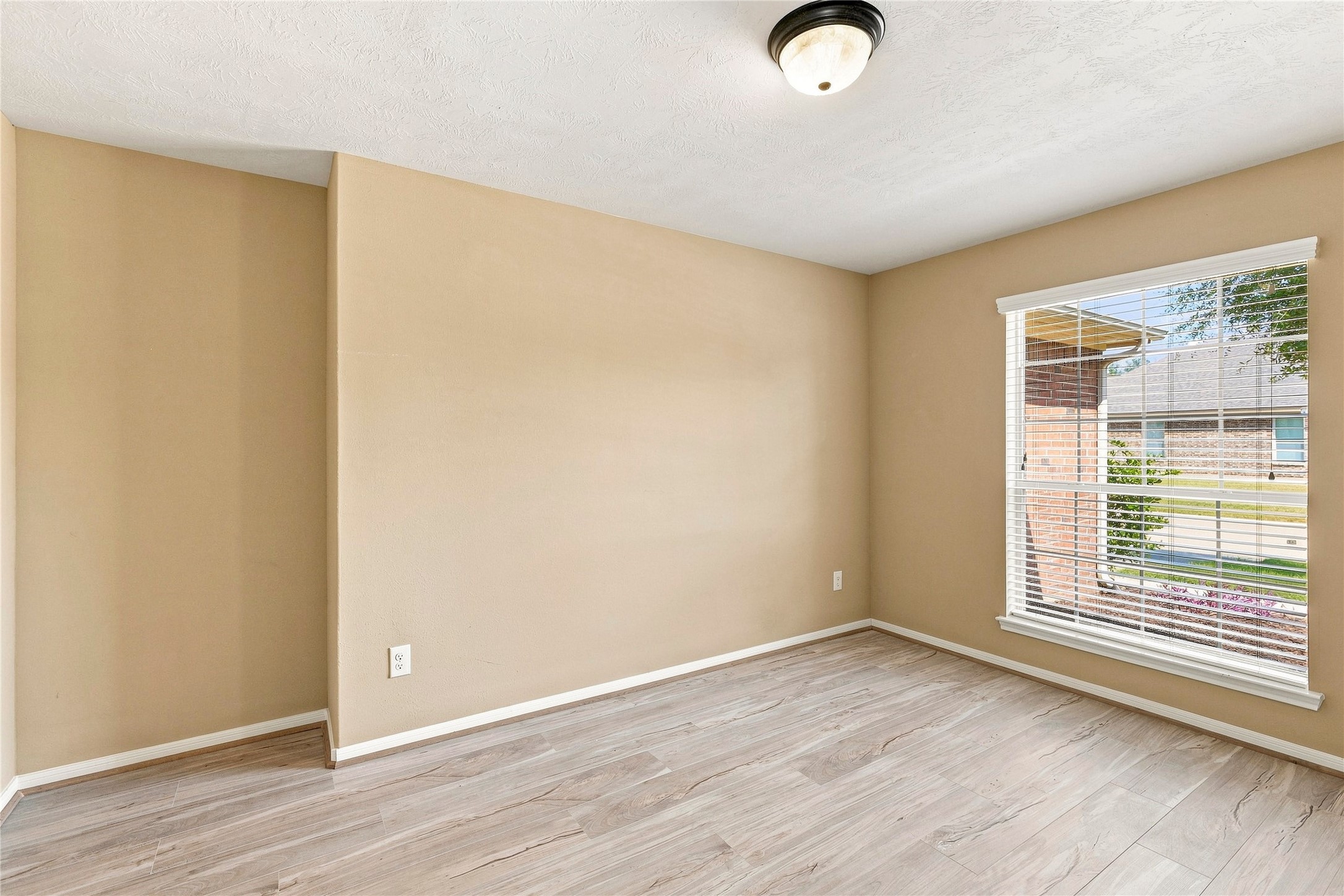 5923 Deleon Trail Drive Property Photo 8