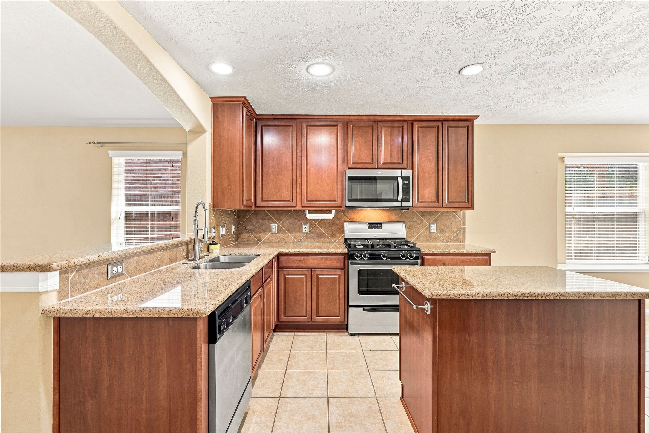 5923 Deleon Trail Drive Property Photo 10