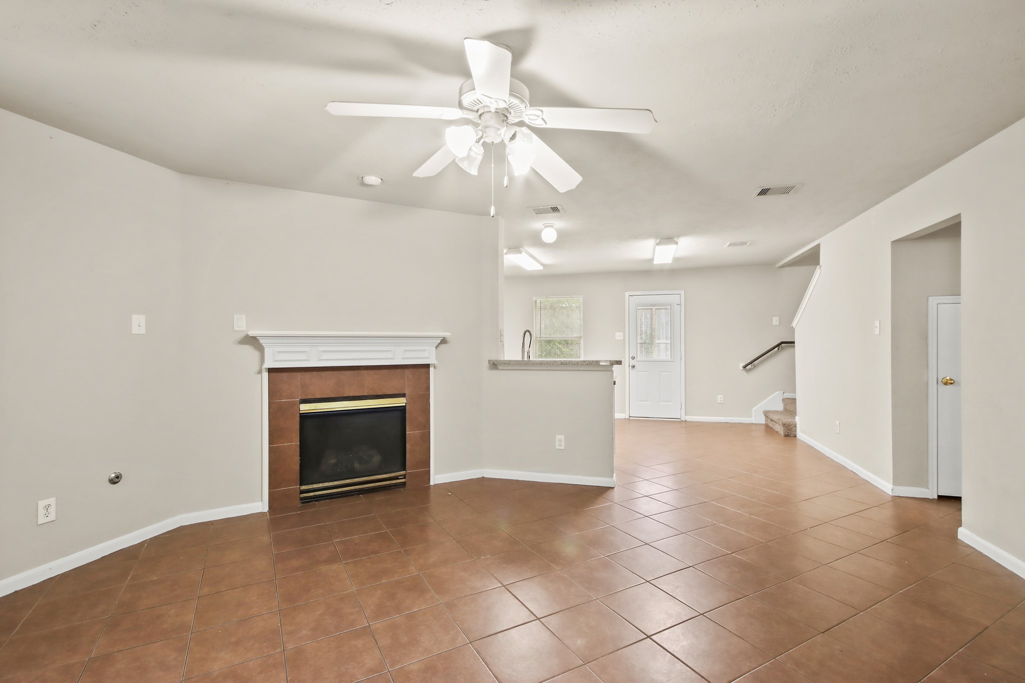 807 Sycamore Ridge Lane Property Photo 4