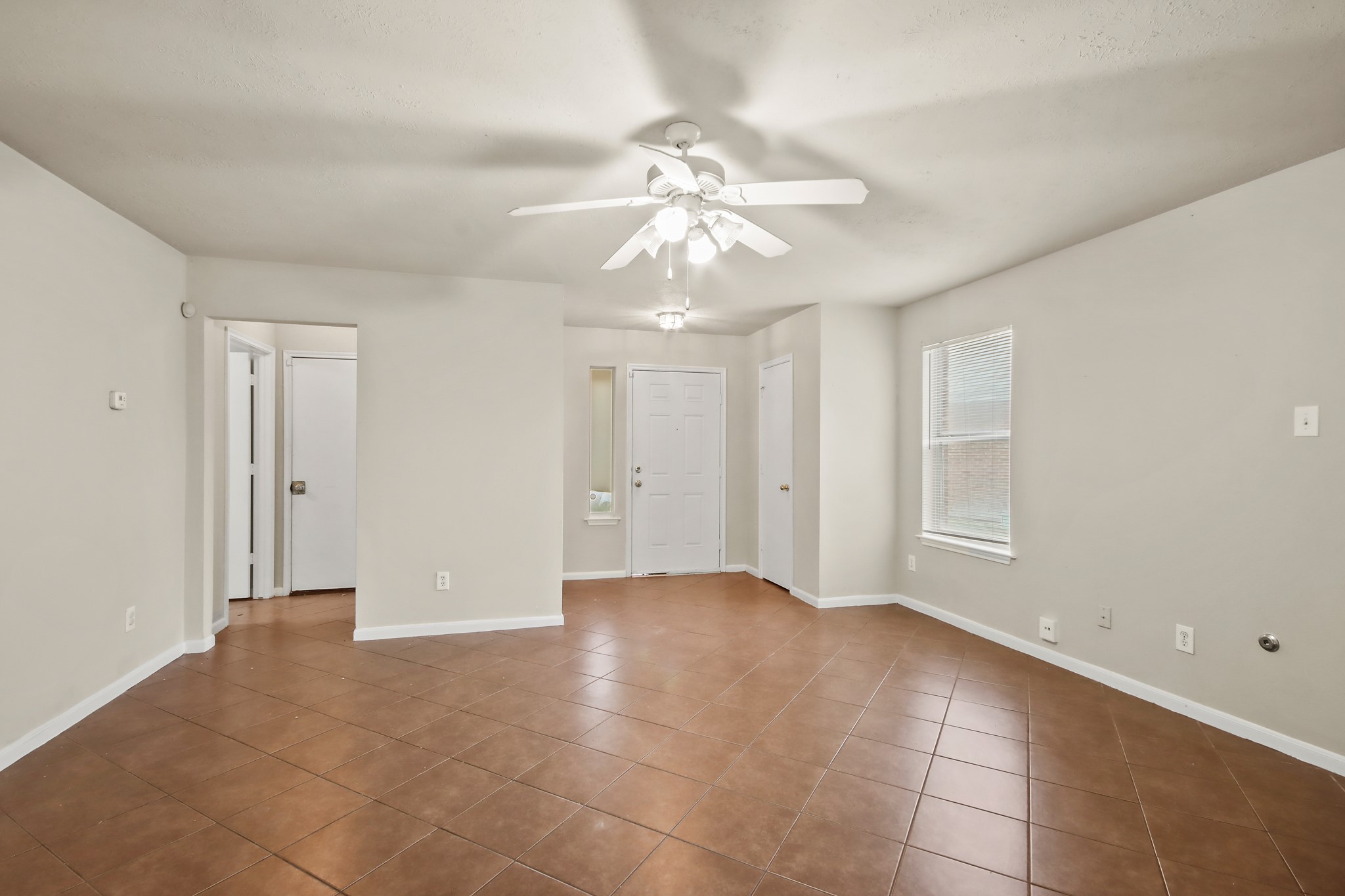 807 Sycamore Ridge Lane Property Photo 7