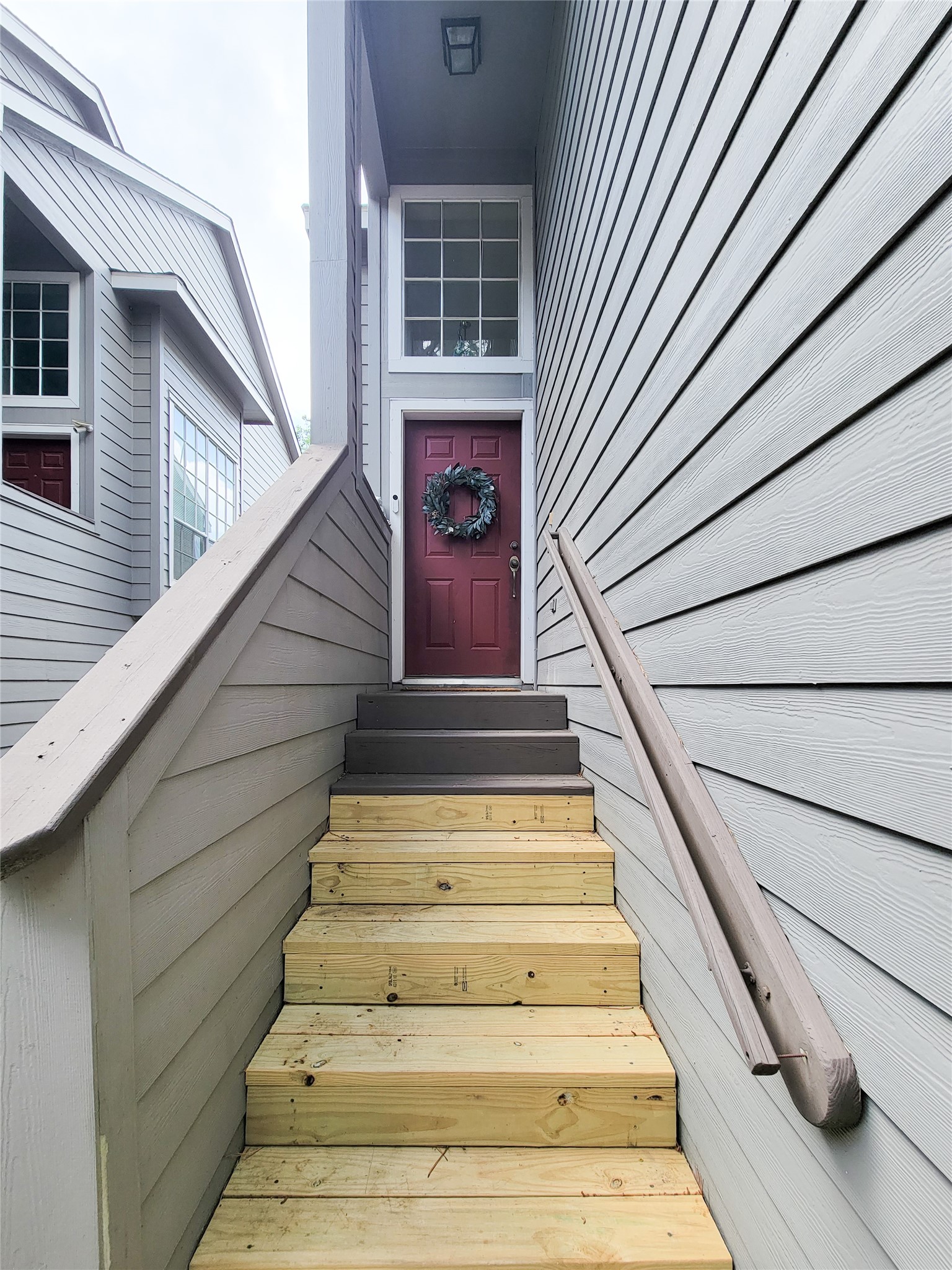 42 Wineberry Place Property Photo 3