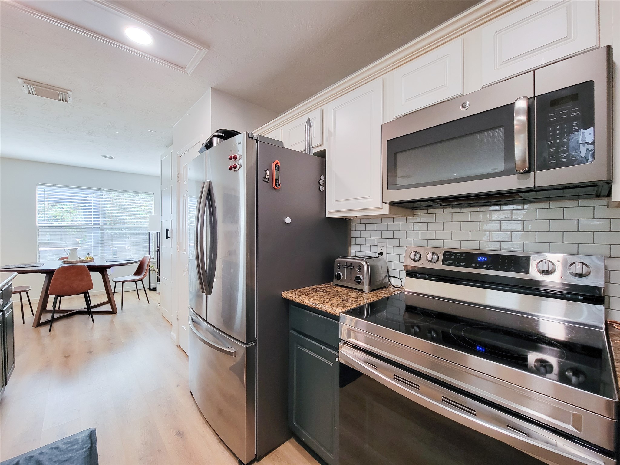 42 Wineberry Place Property Photo 7