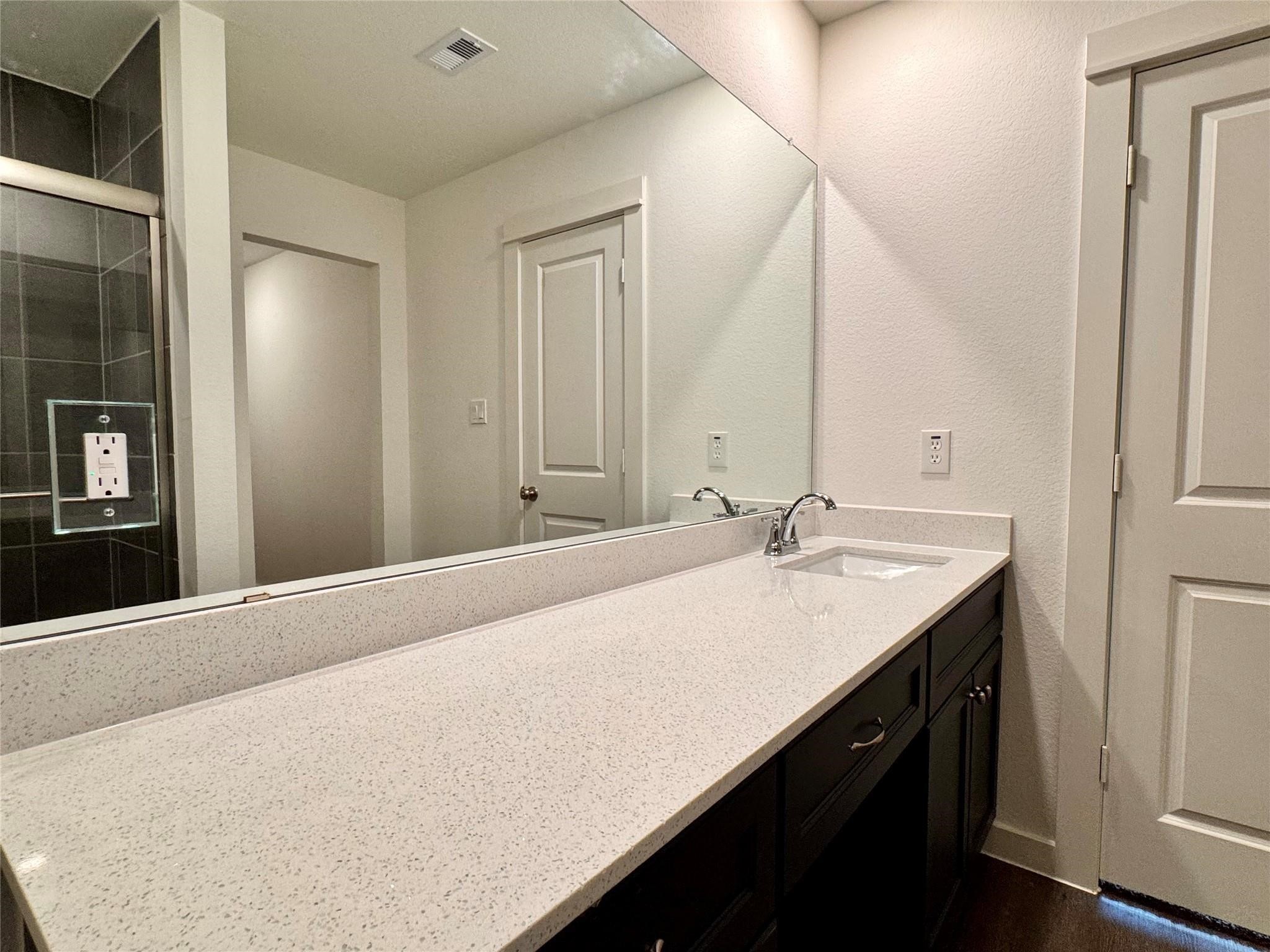 106 County Road 51030 Property Photo 12