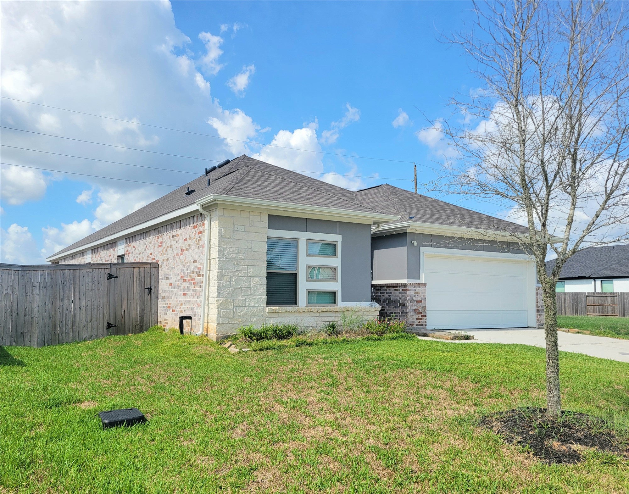 6714 Arabella Lakes Drive Property Photo 3