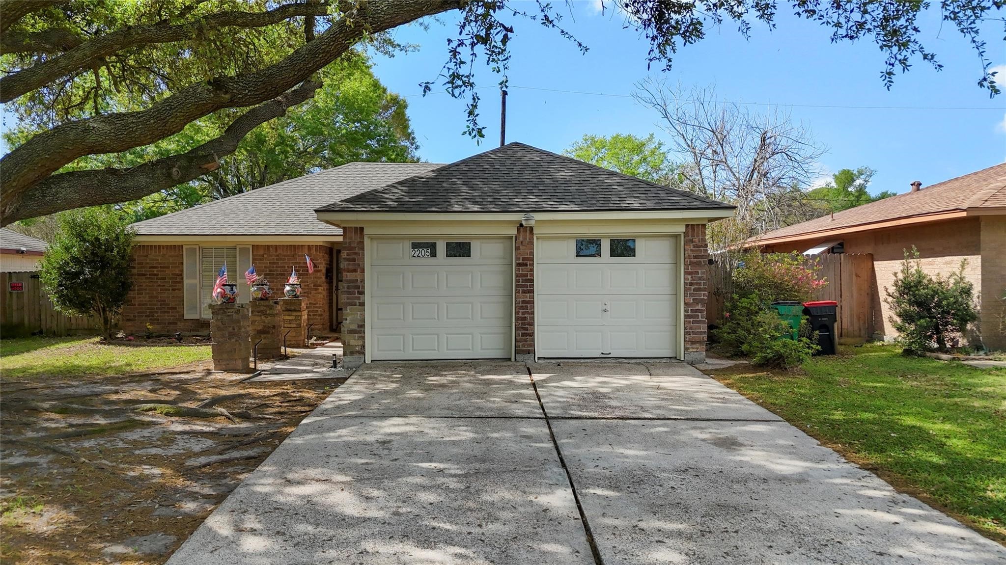 2205 Buchanan Drive Property Photo 1