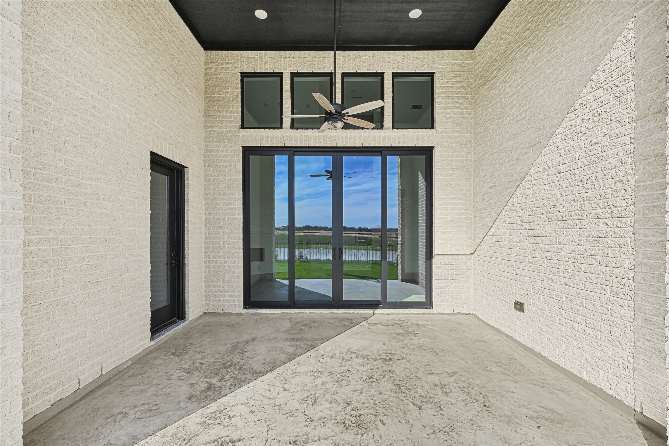 31003 Vintage Creek Lane Property Photo 5