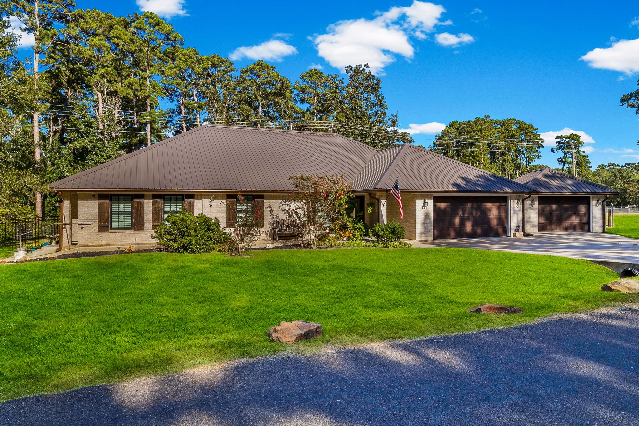 145 Idlewilde Drive Property Photo 2