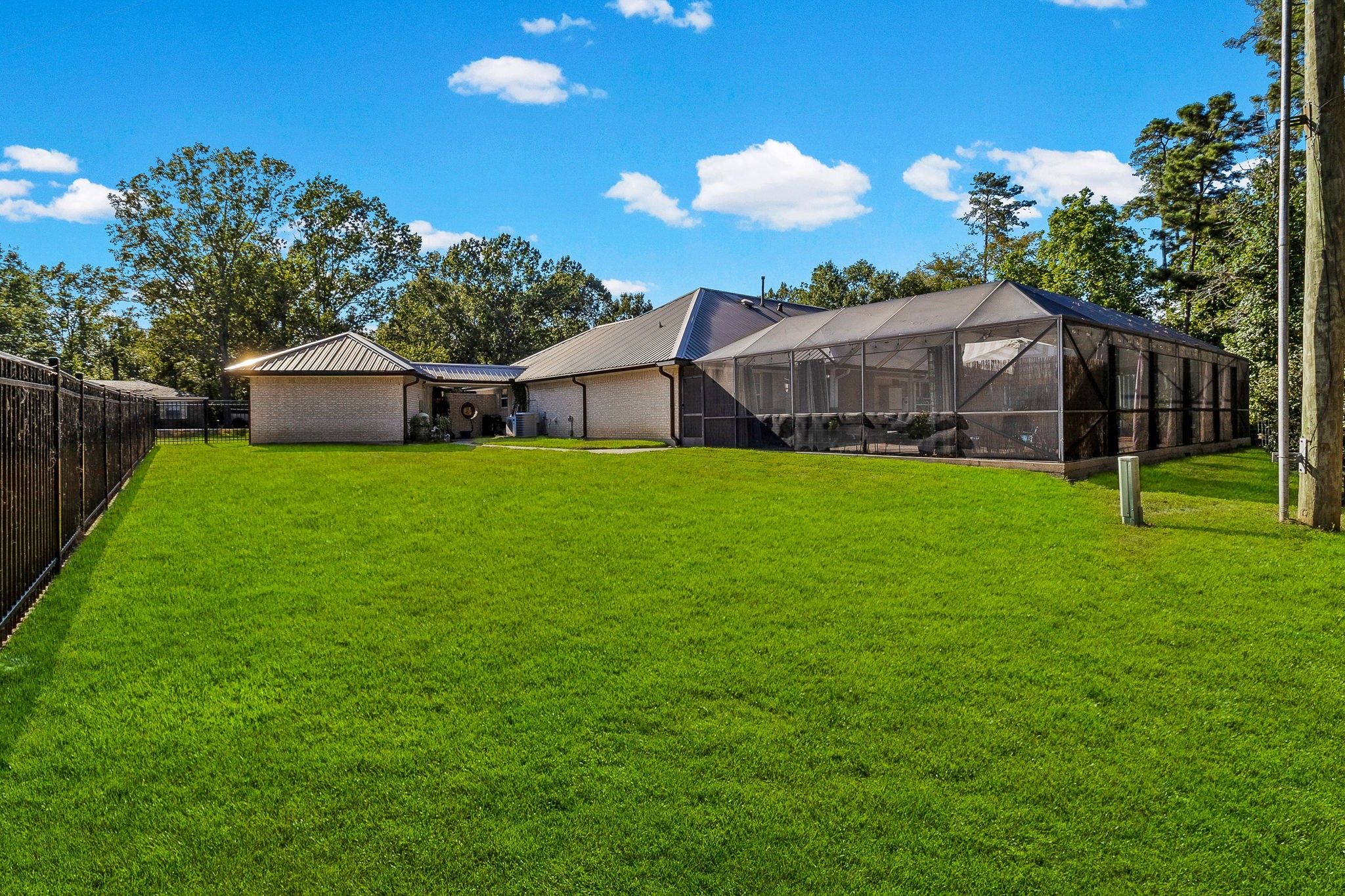 145 Idlewilde Drive Property Photo 4