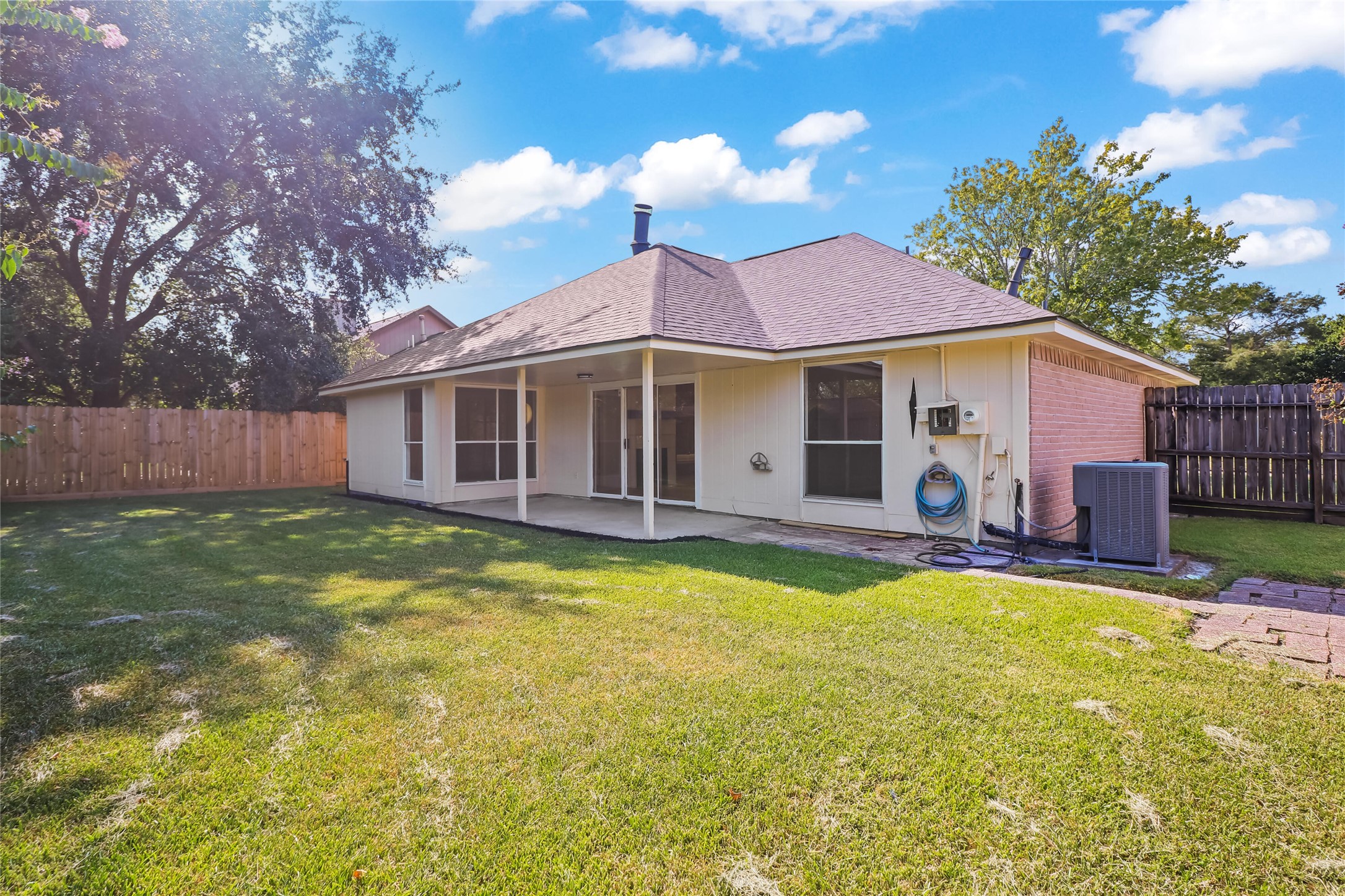 2807 Custer Drive Property Photo 16