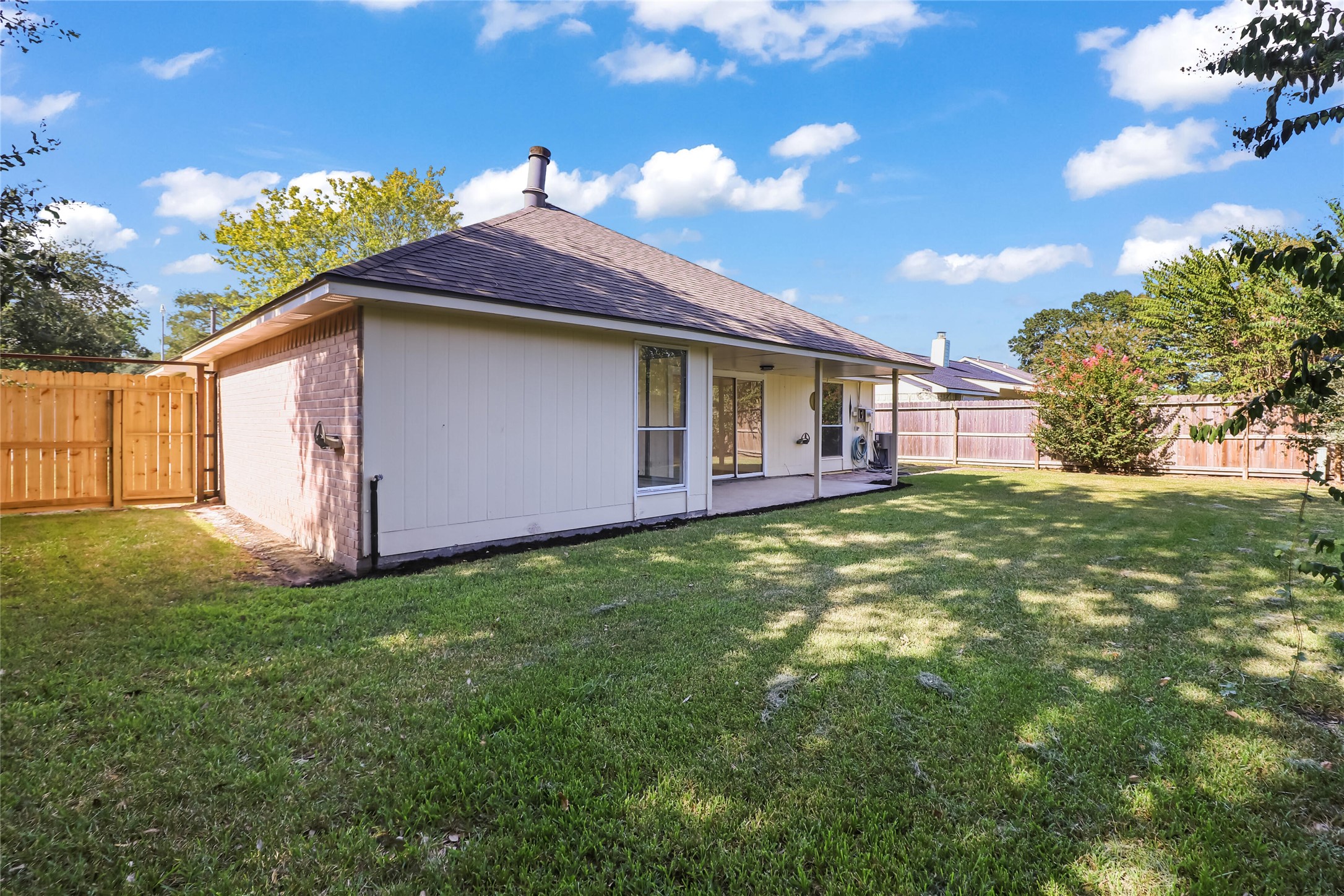 2807 Custer Drive Property Photo 17