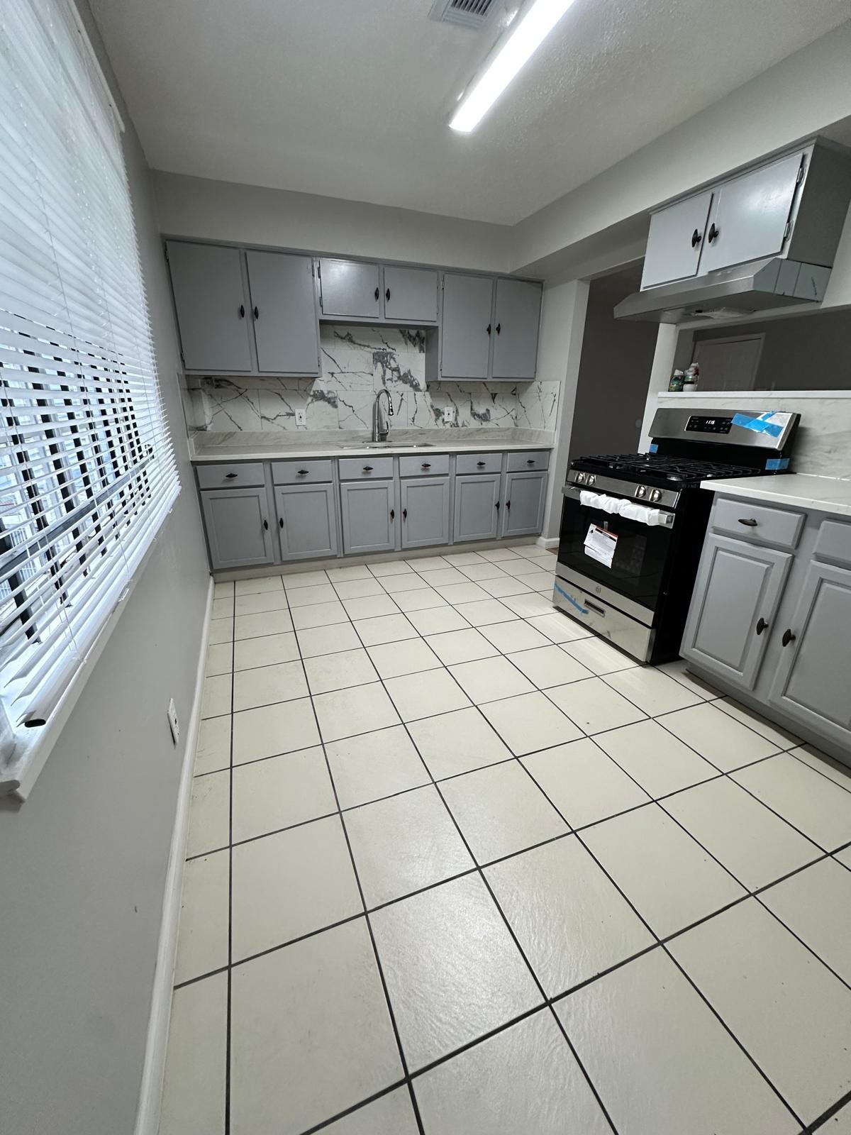 3731 Alberta Street Property Photo 6