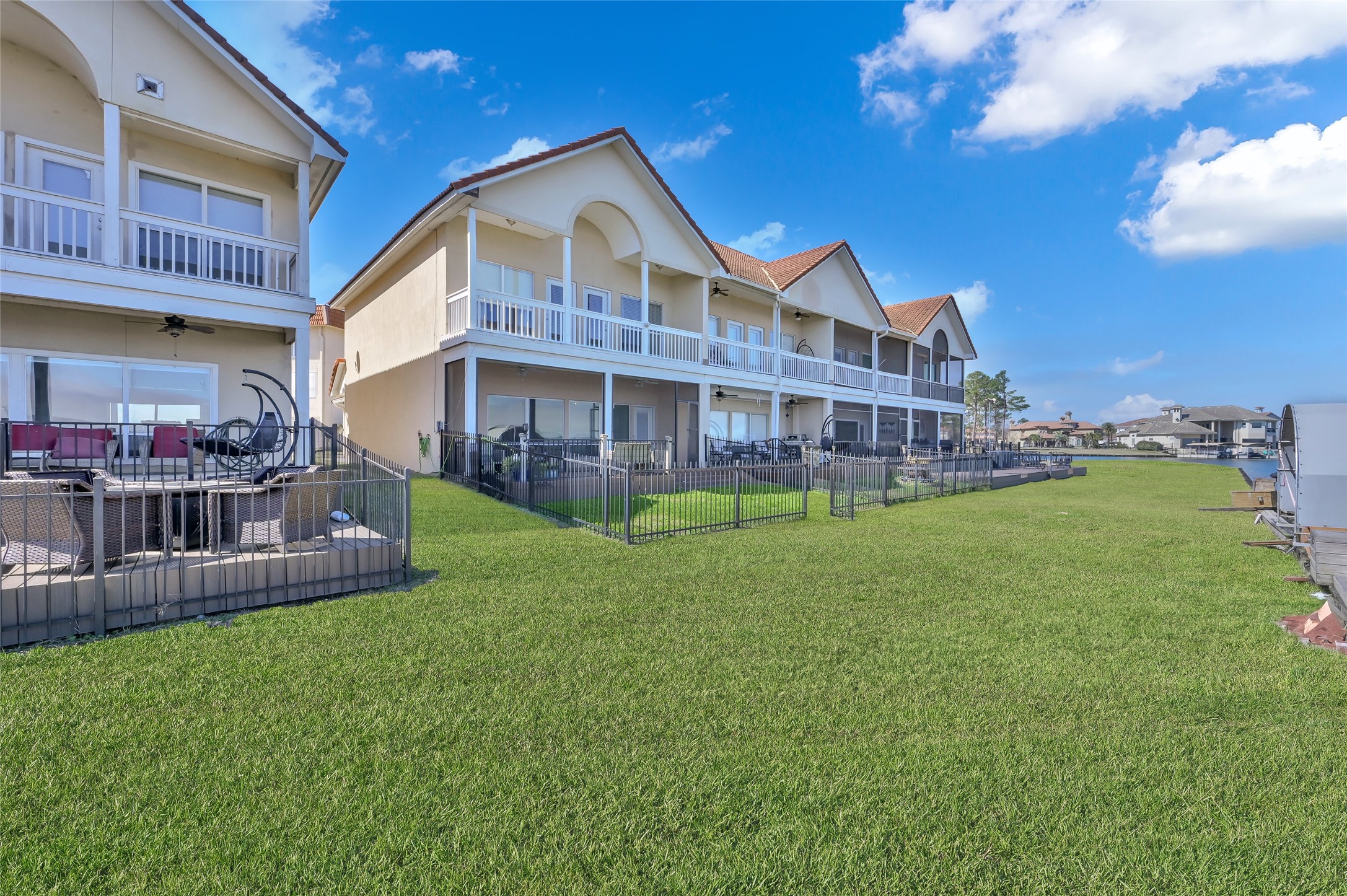 4 Regency Point Property Photo 1