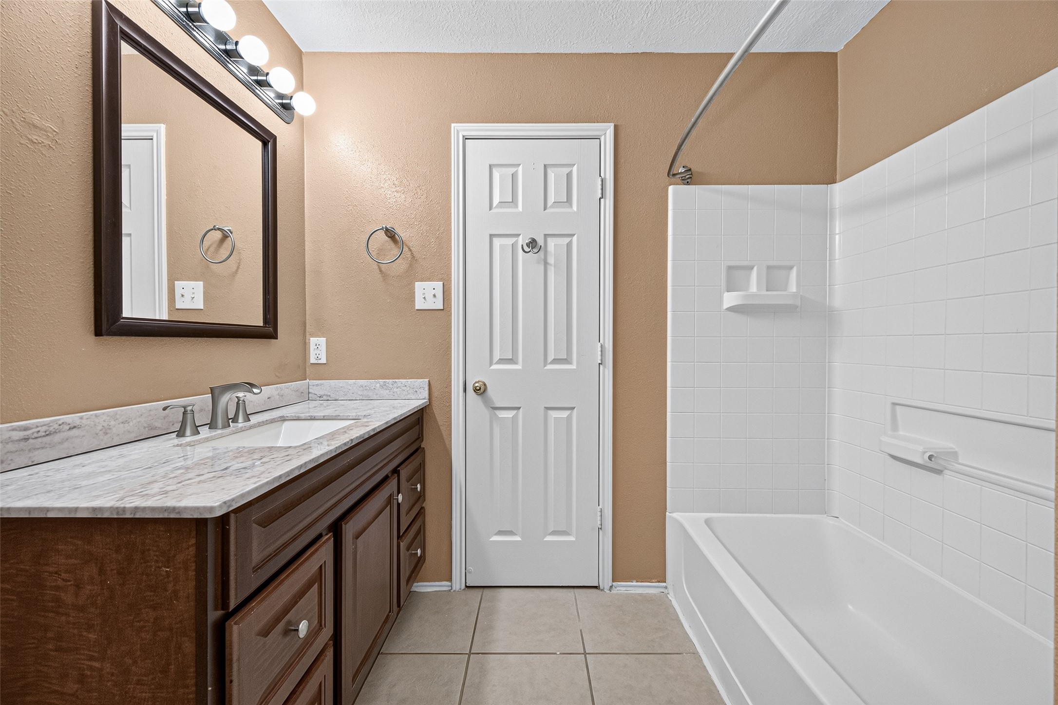 6822 Baron Gate Court Property Photo 29