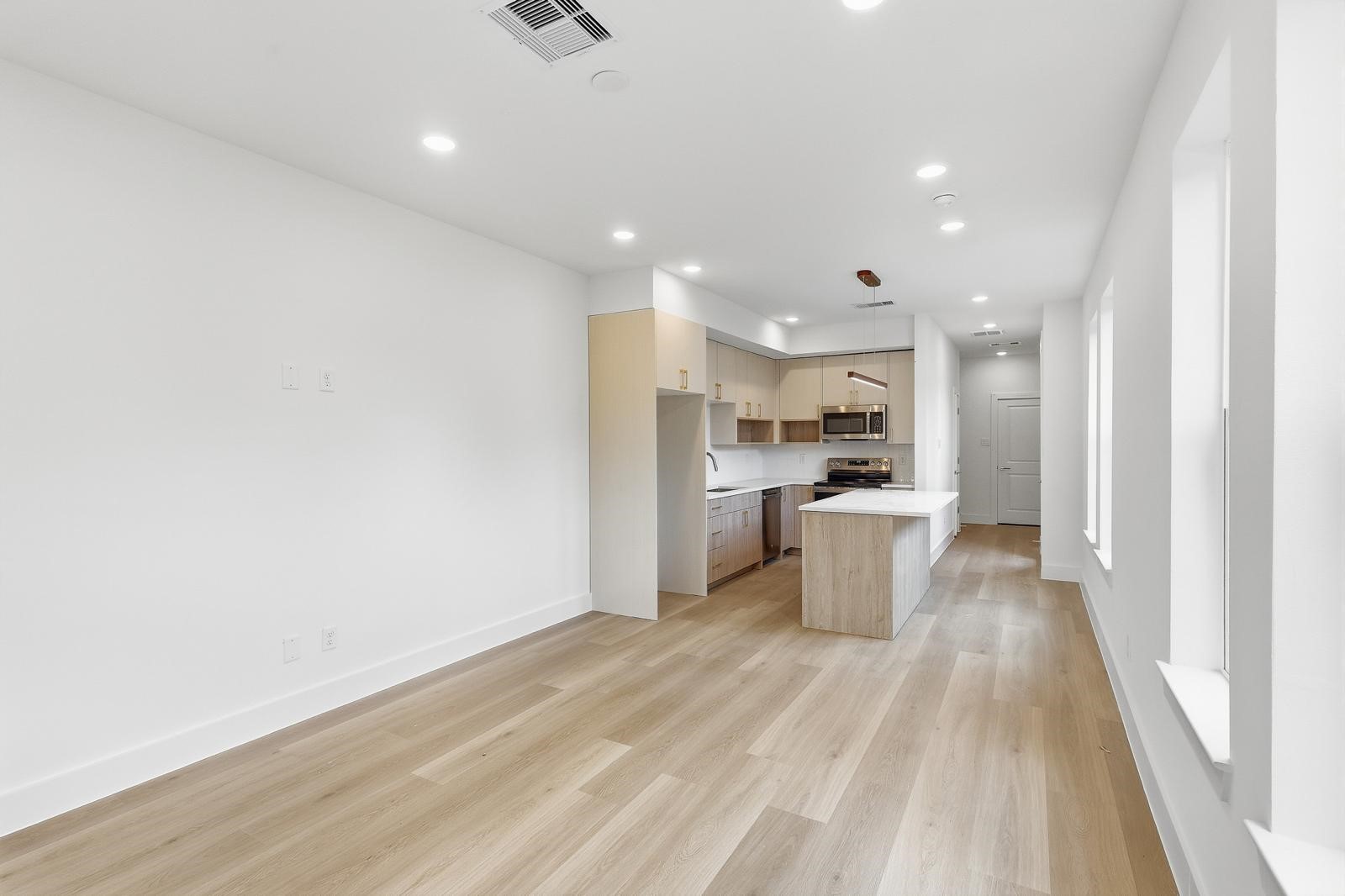 1029 Junell Street Property Photo 6